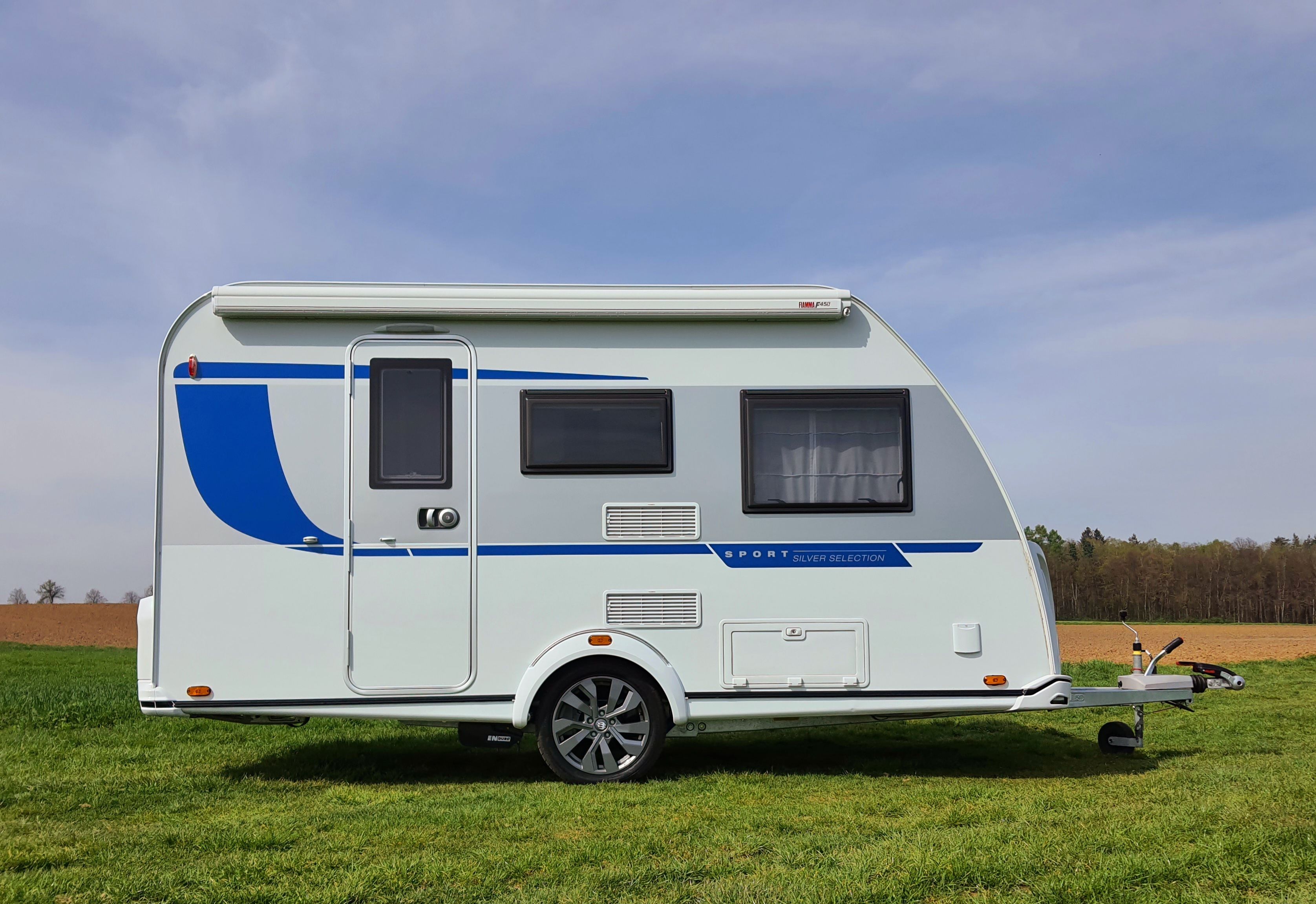 Knaus 400 LK Trailer Campiri