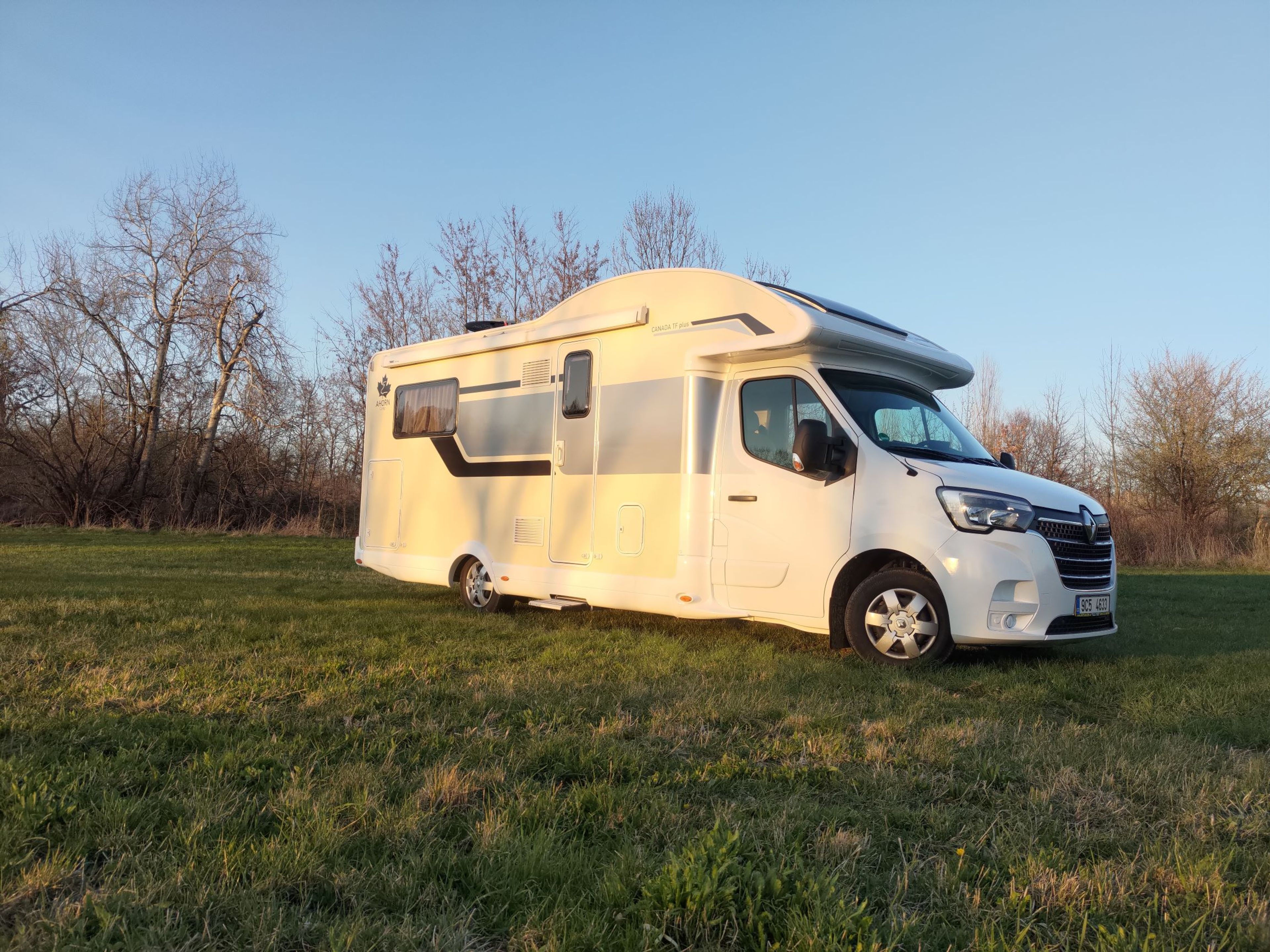 main caravan image