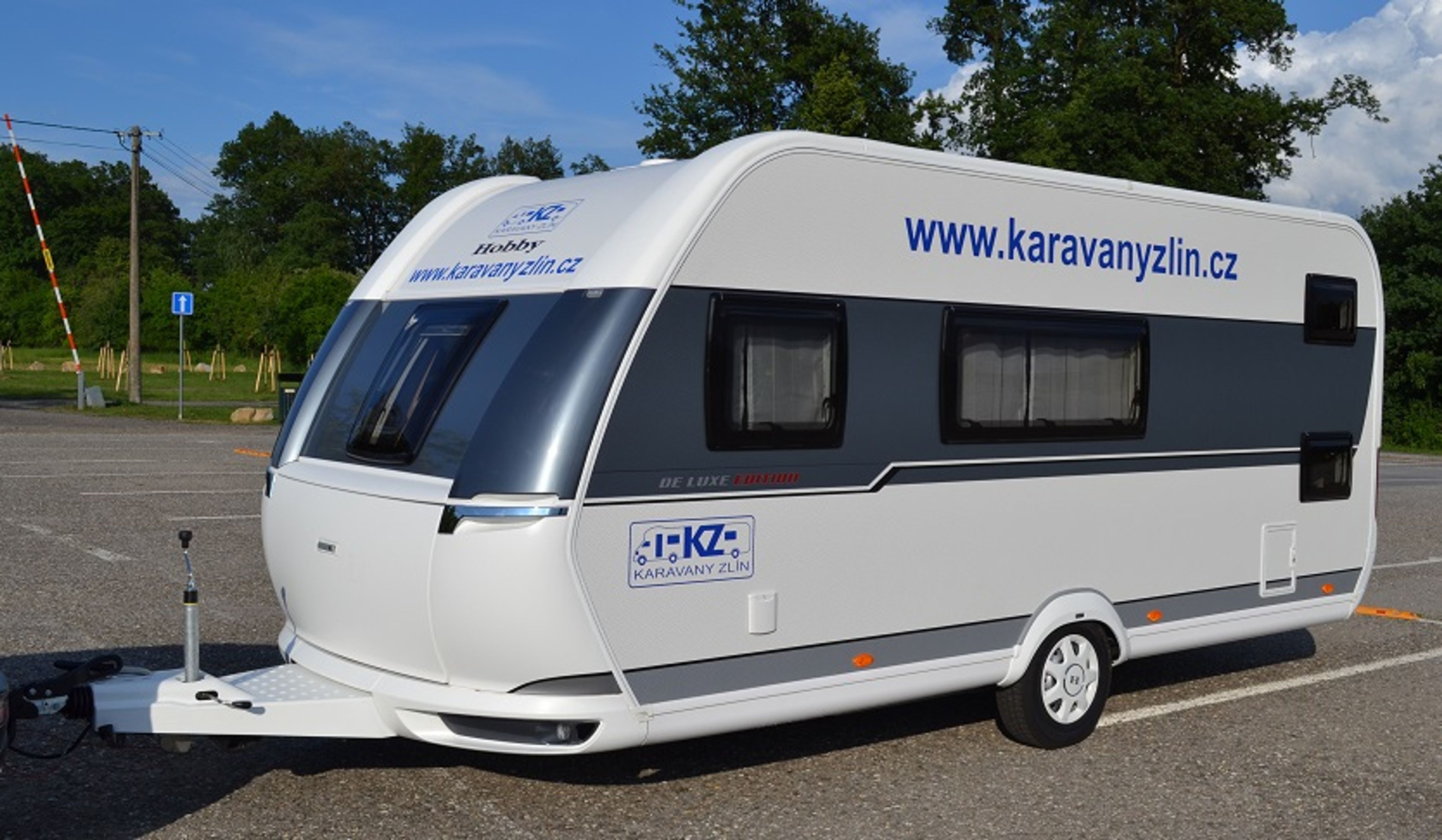 main caravan image