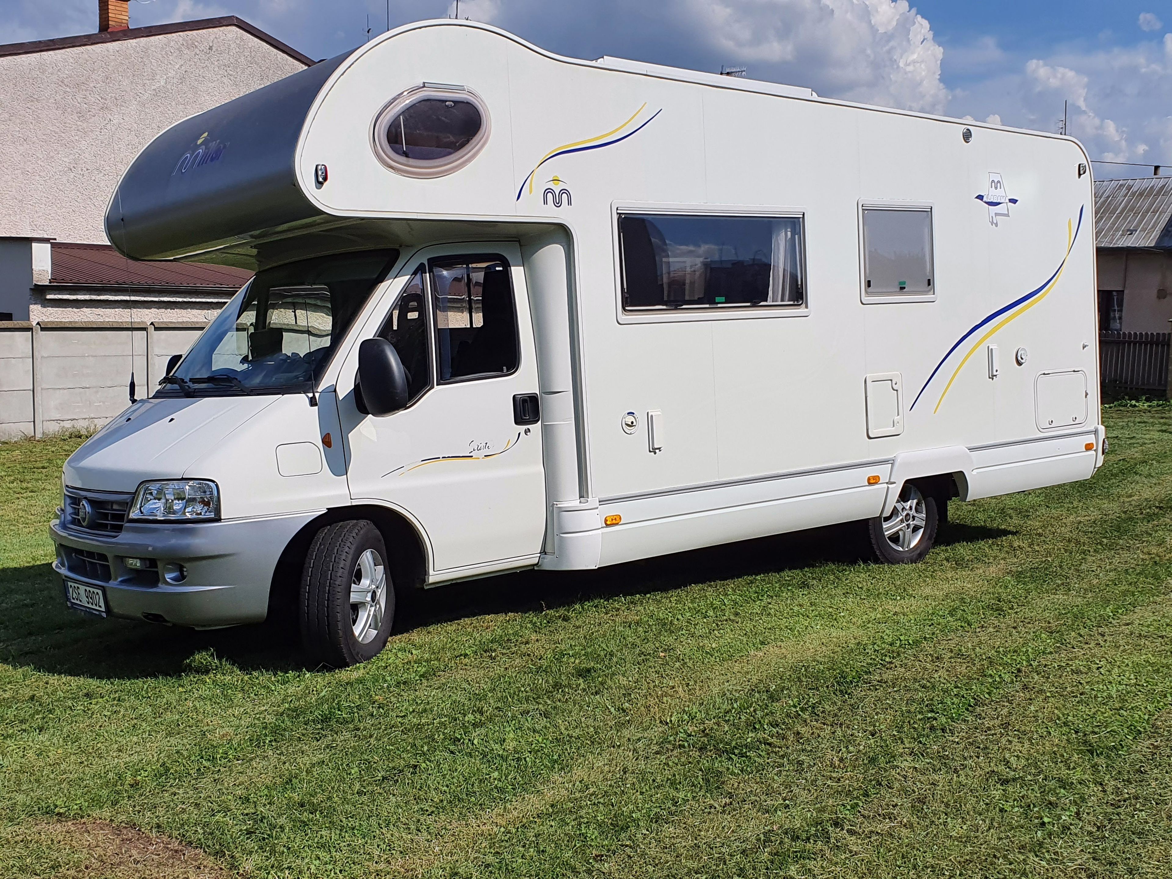 main caravan image