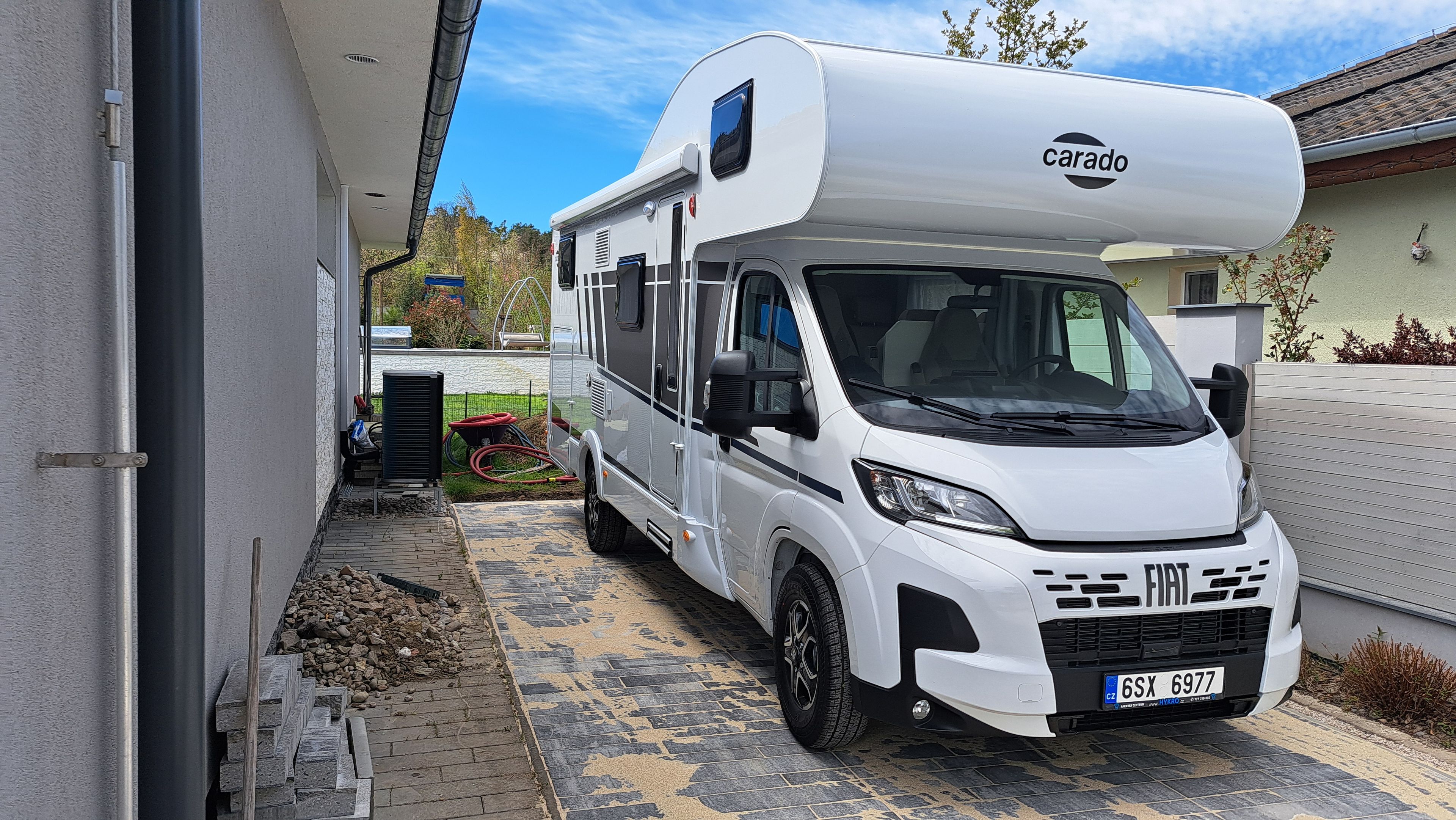 main caravan image