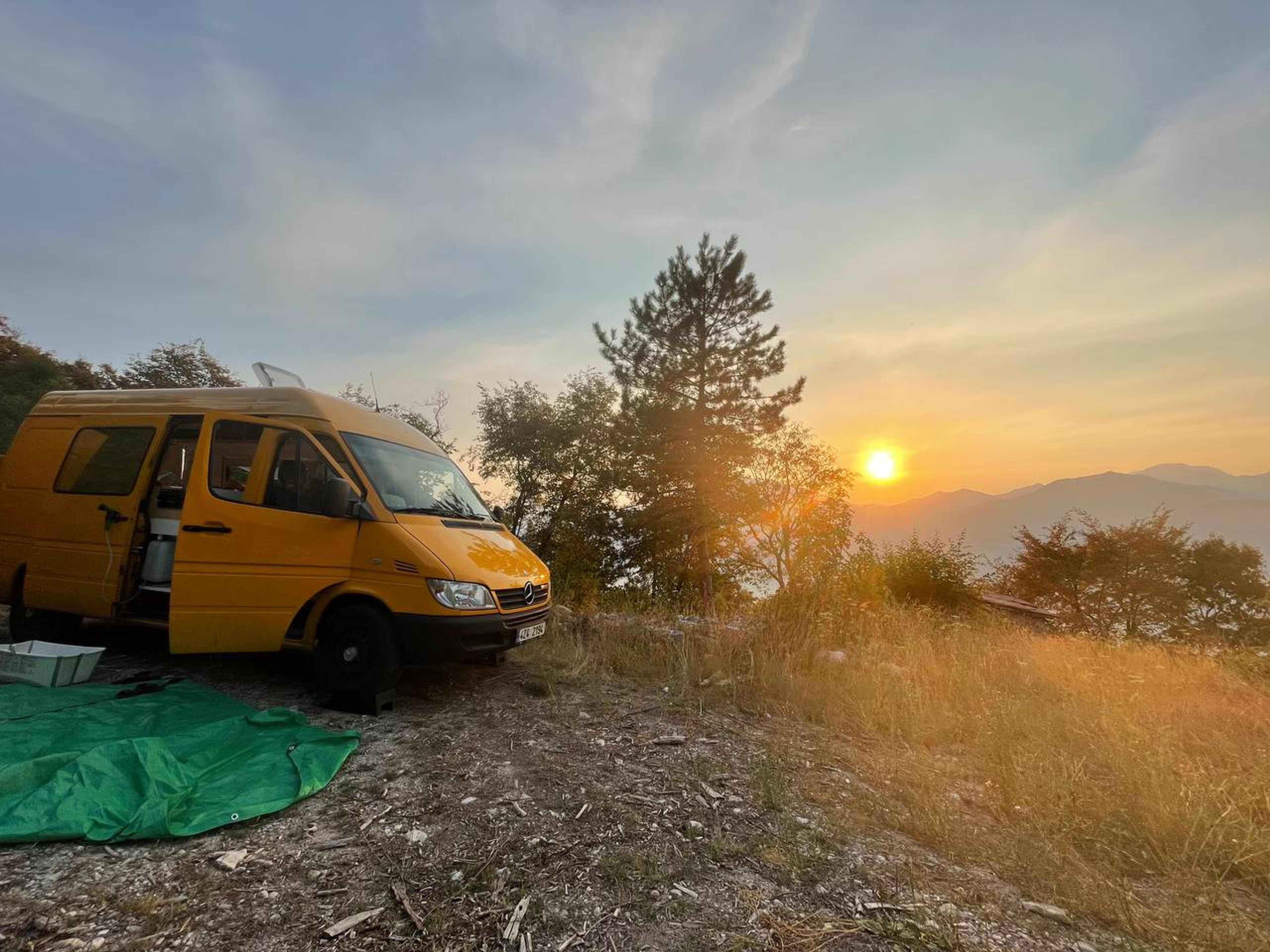 main caravan image