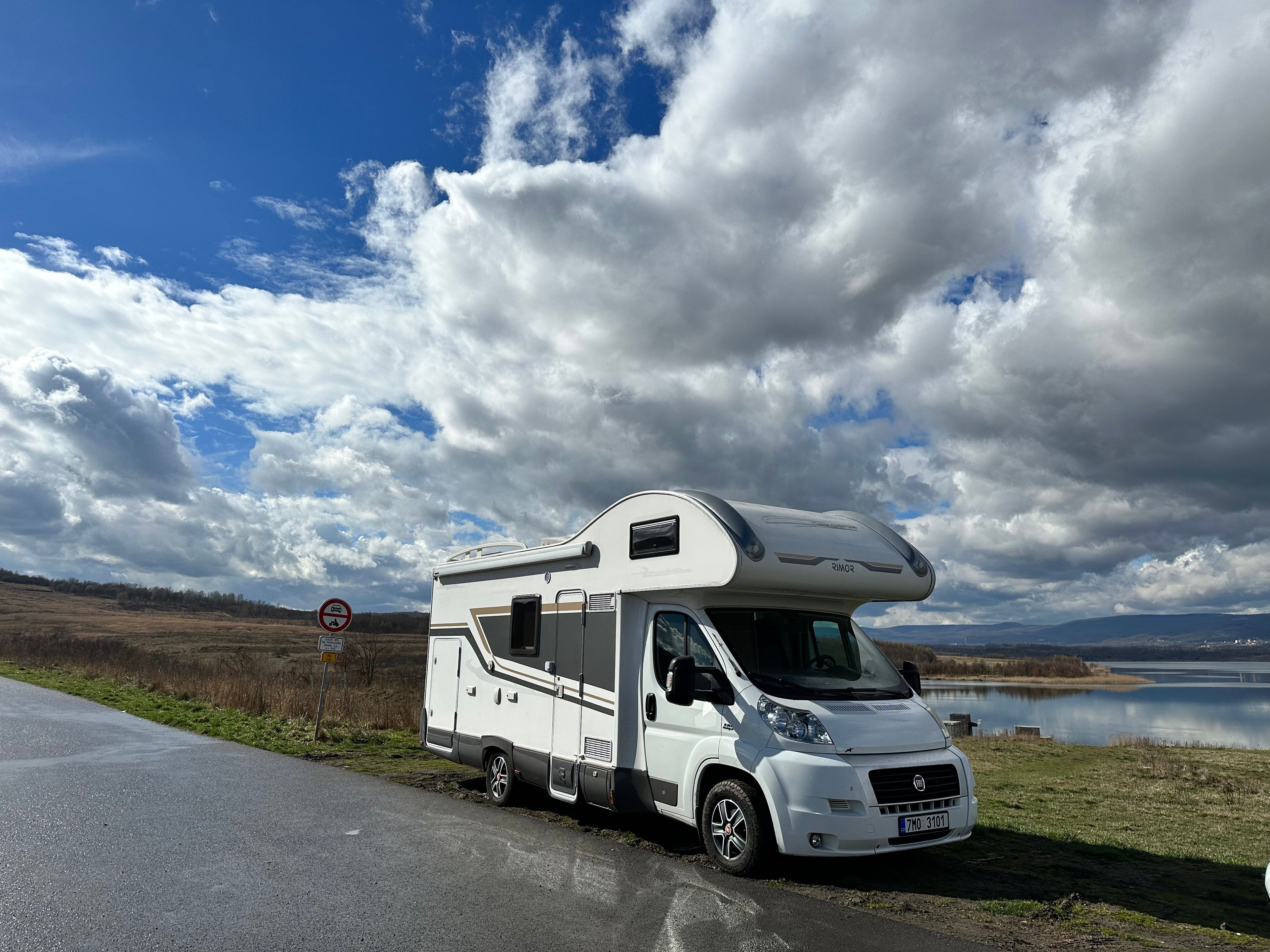 main caravan image