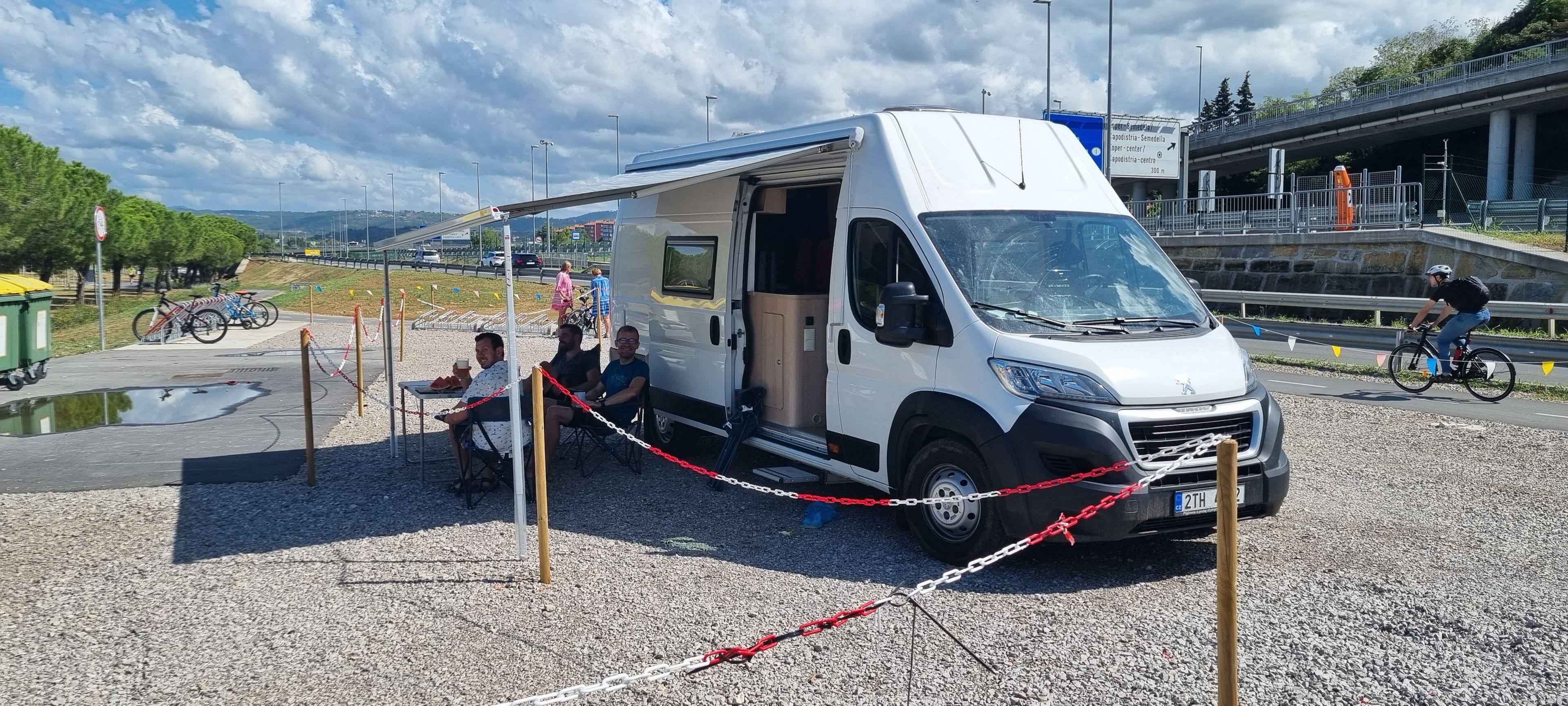 main caravan image