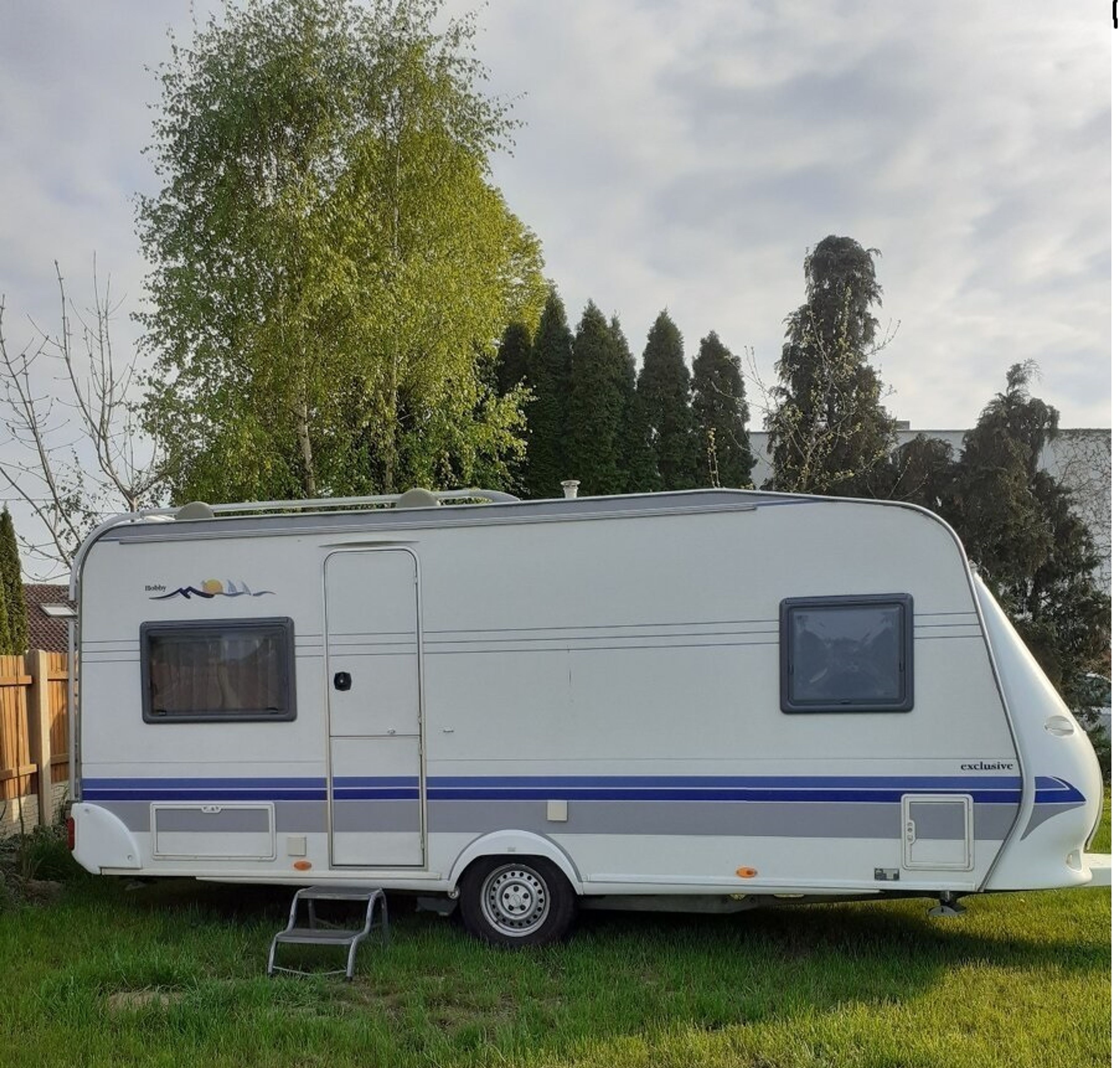 main caravan image