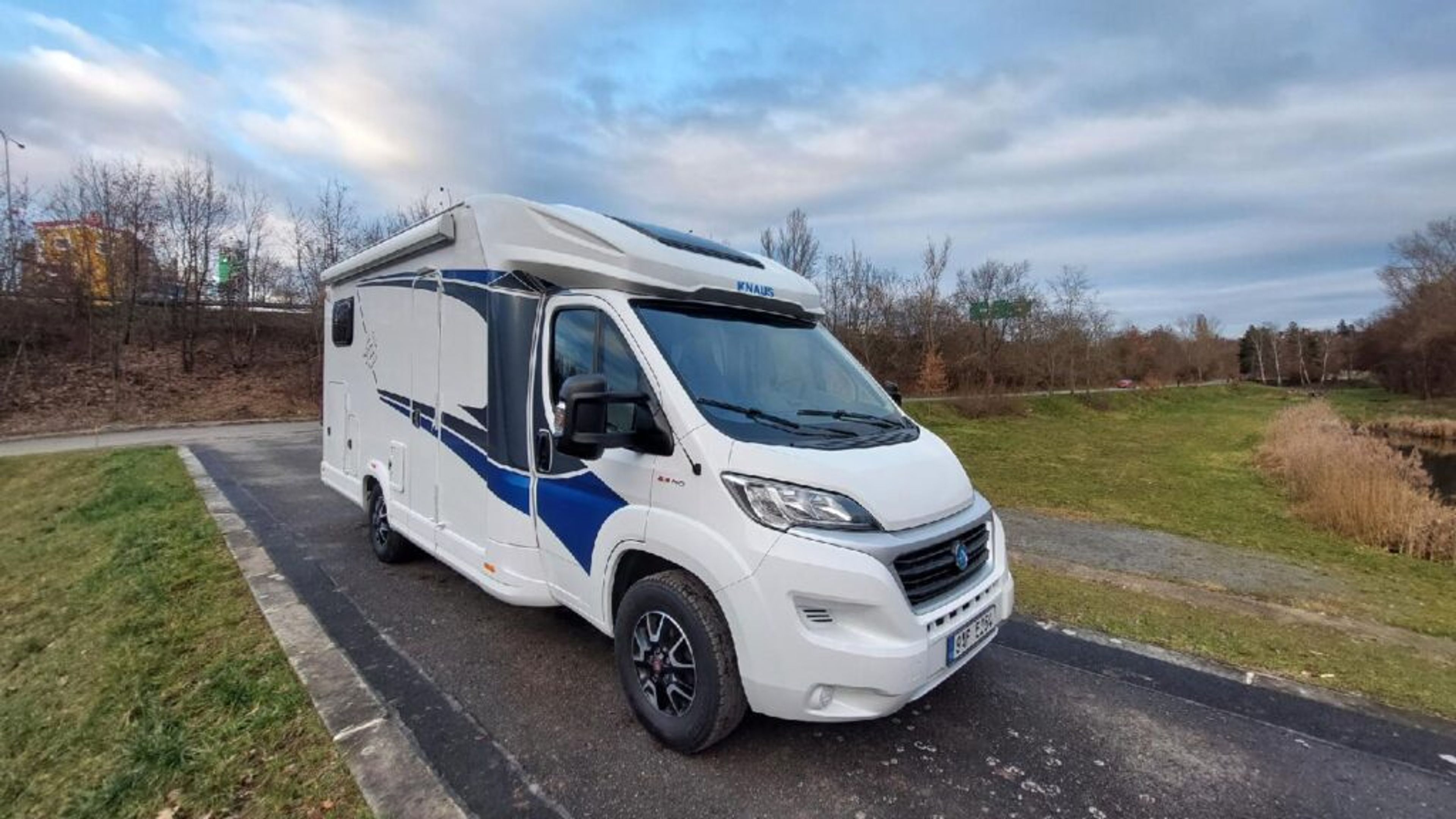 main caravan image