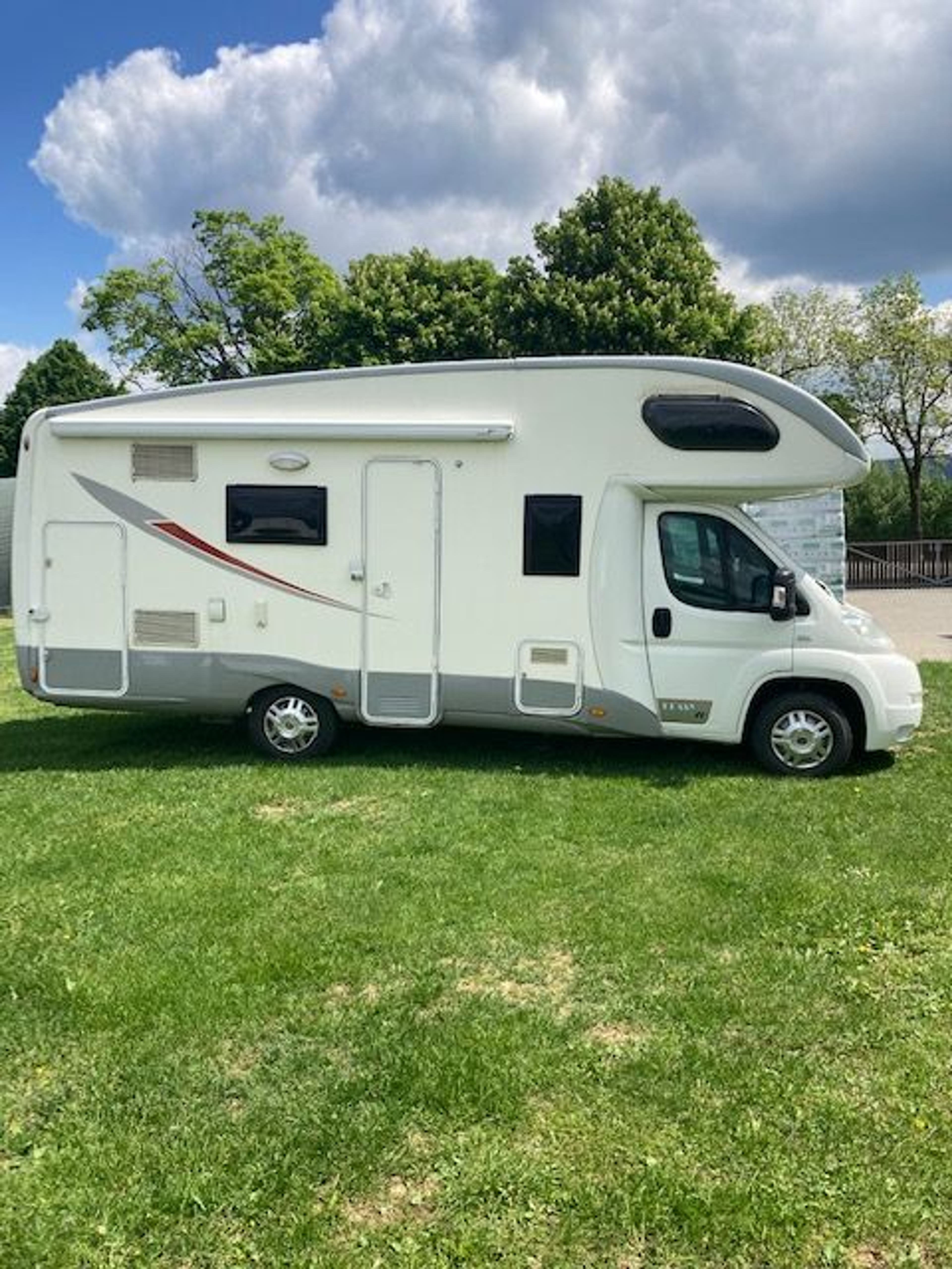 main caravan image