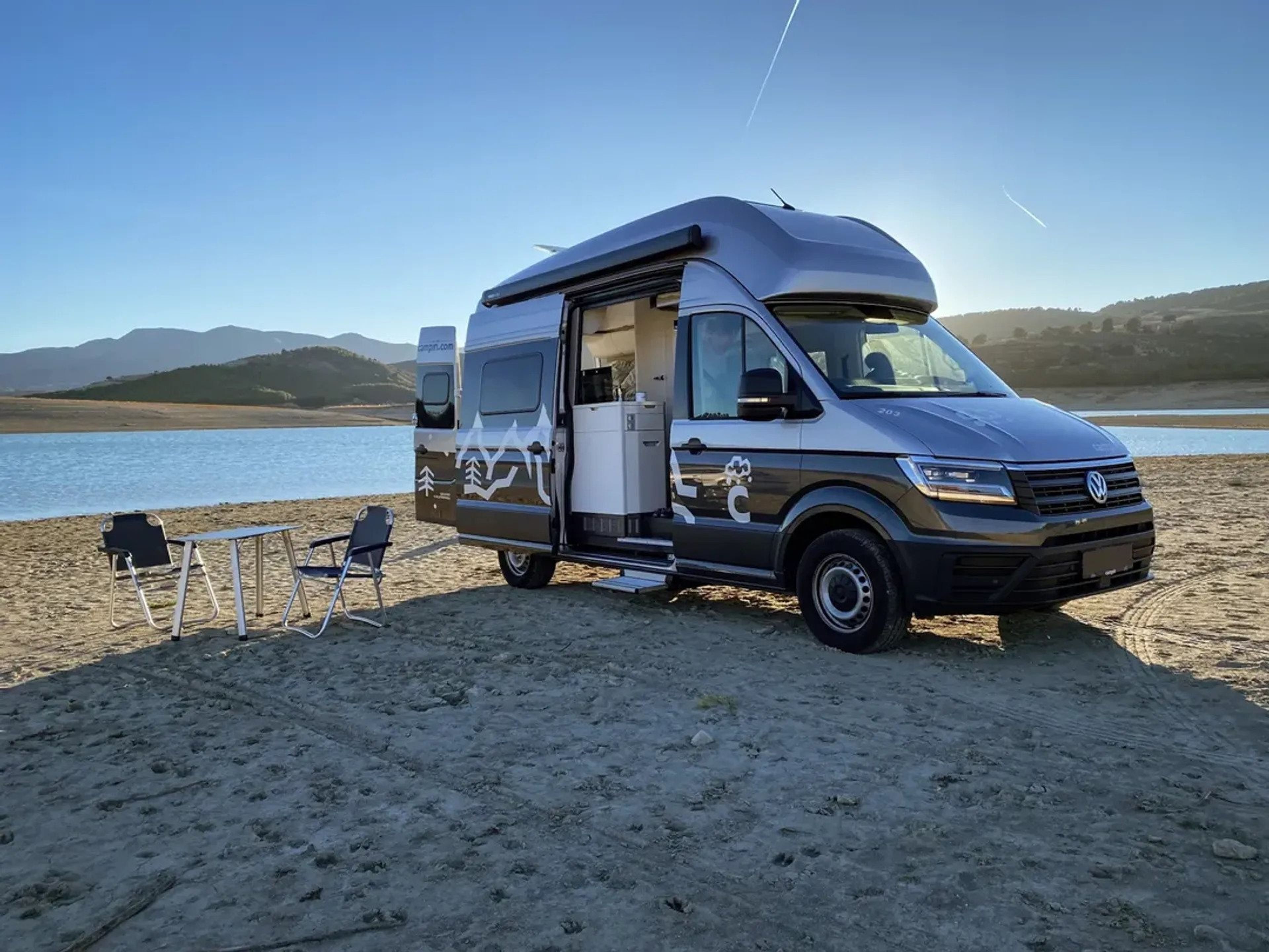 main caravan image