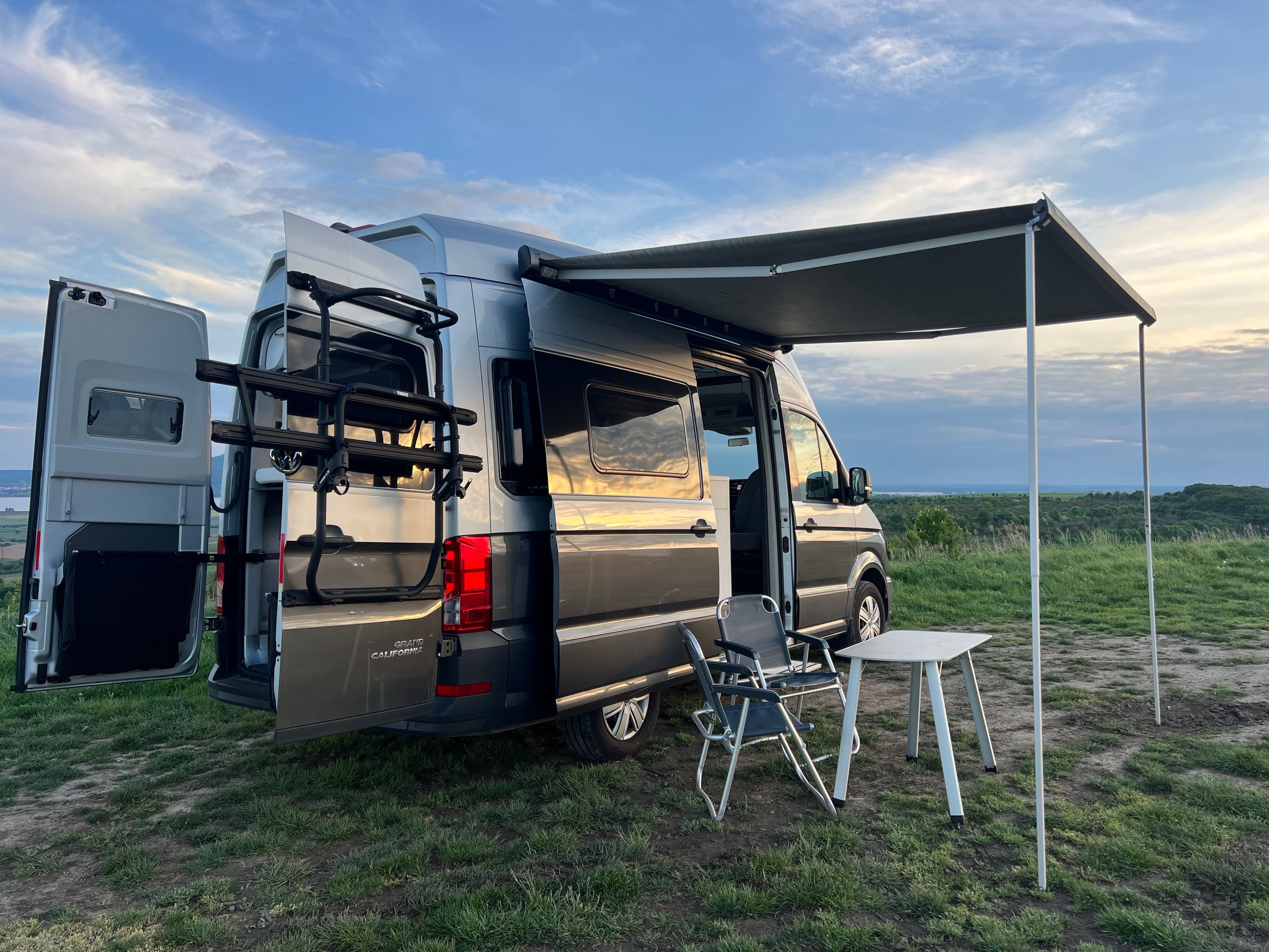 main caravan image