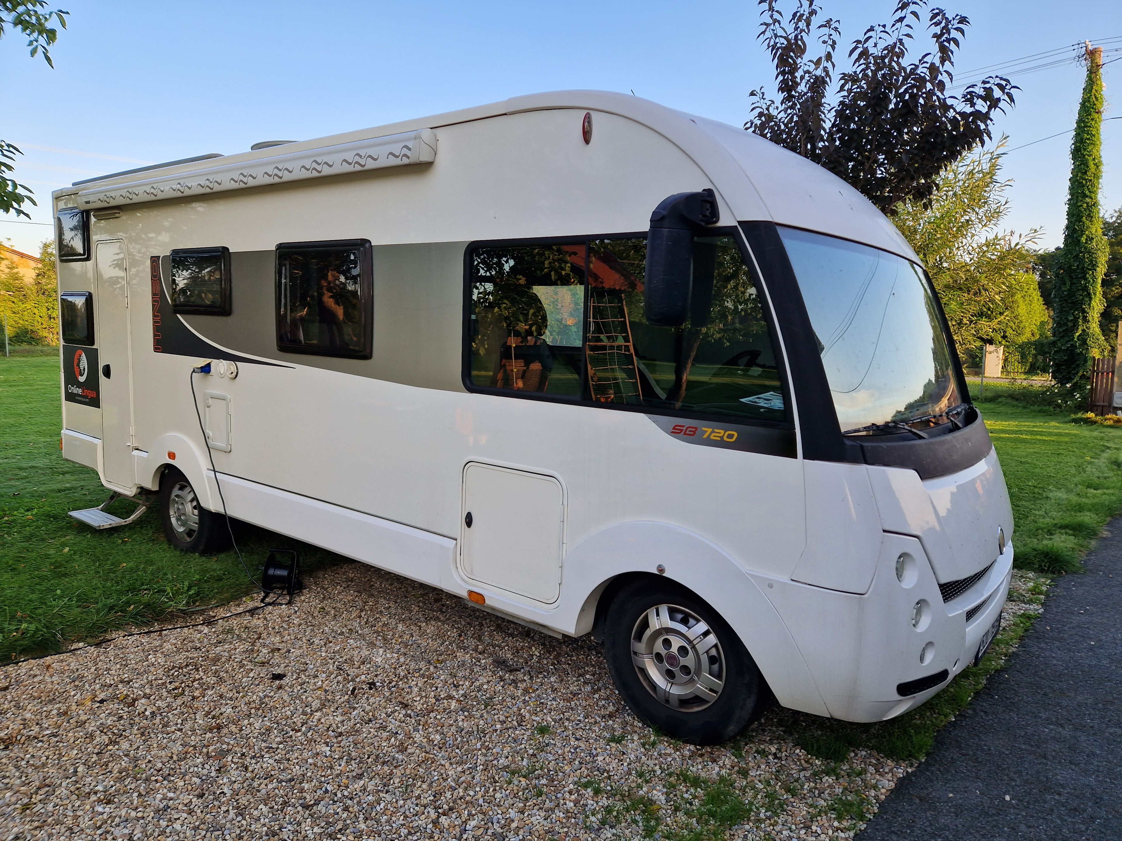 main caravan image