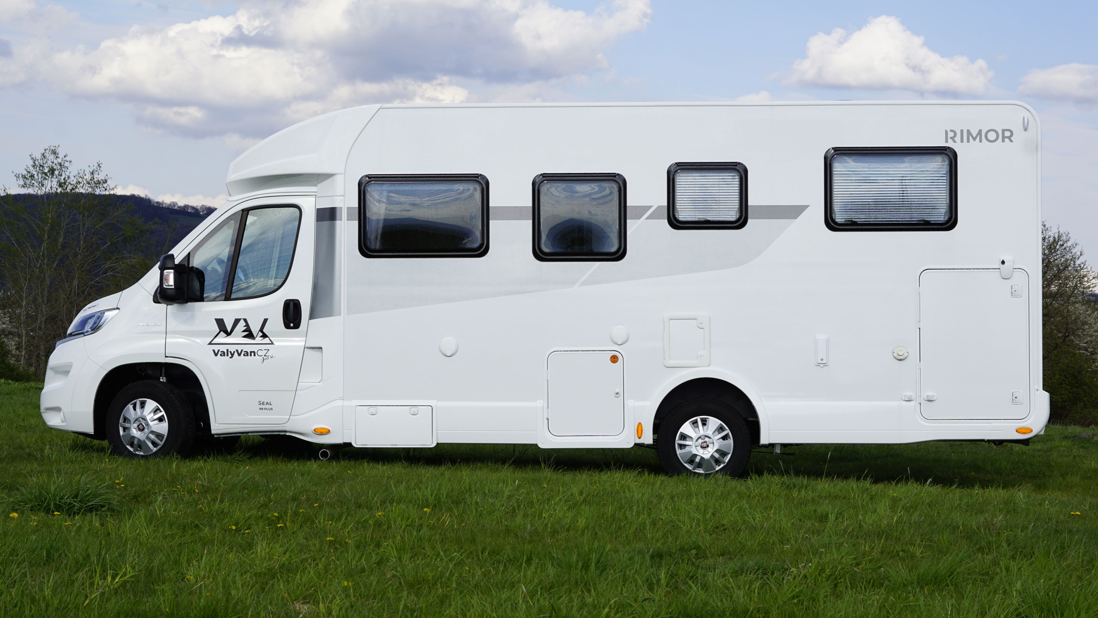 main caravan image