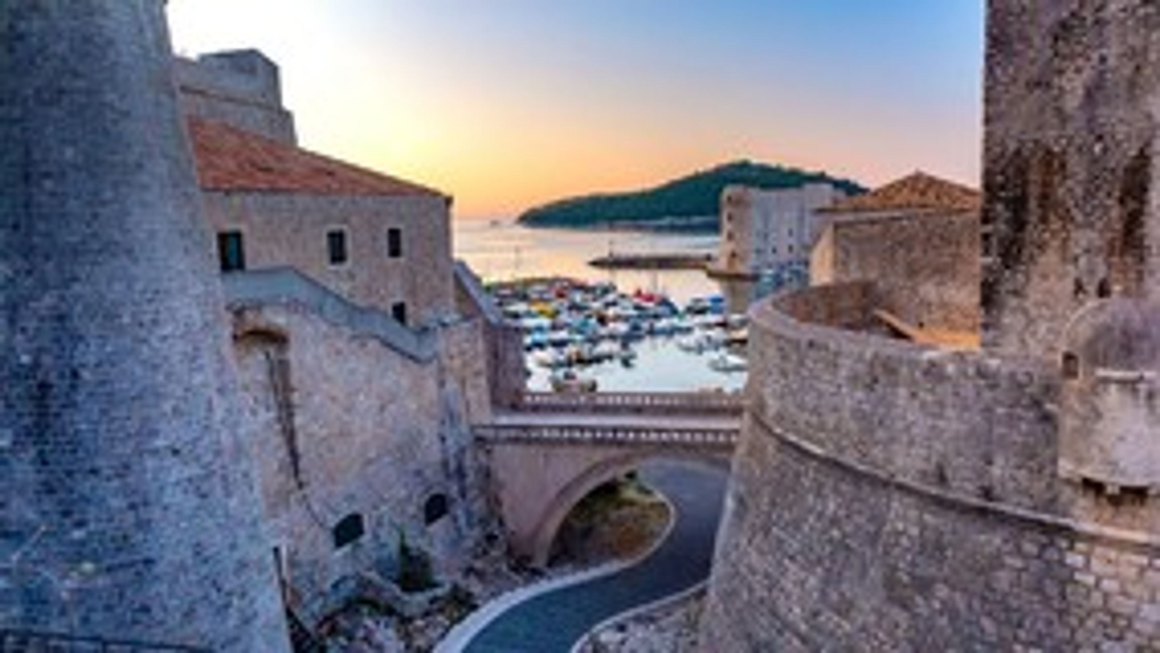 Trajektem do dubrovnické oblasti: Navštivte s obytňákem Dubrovník