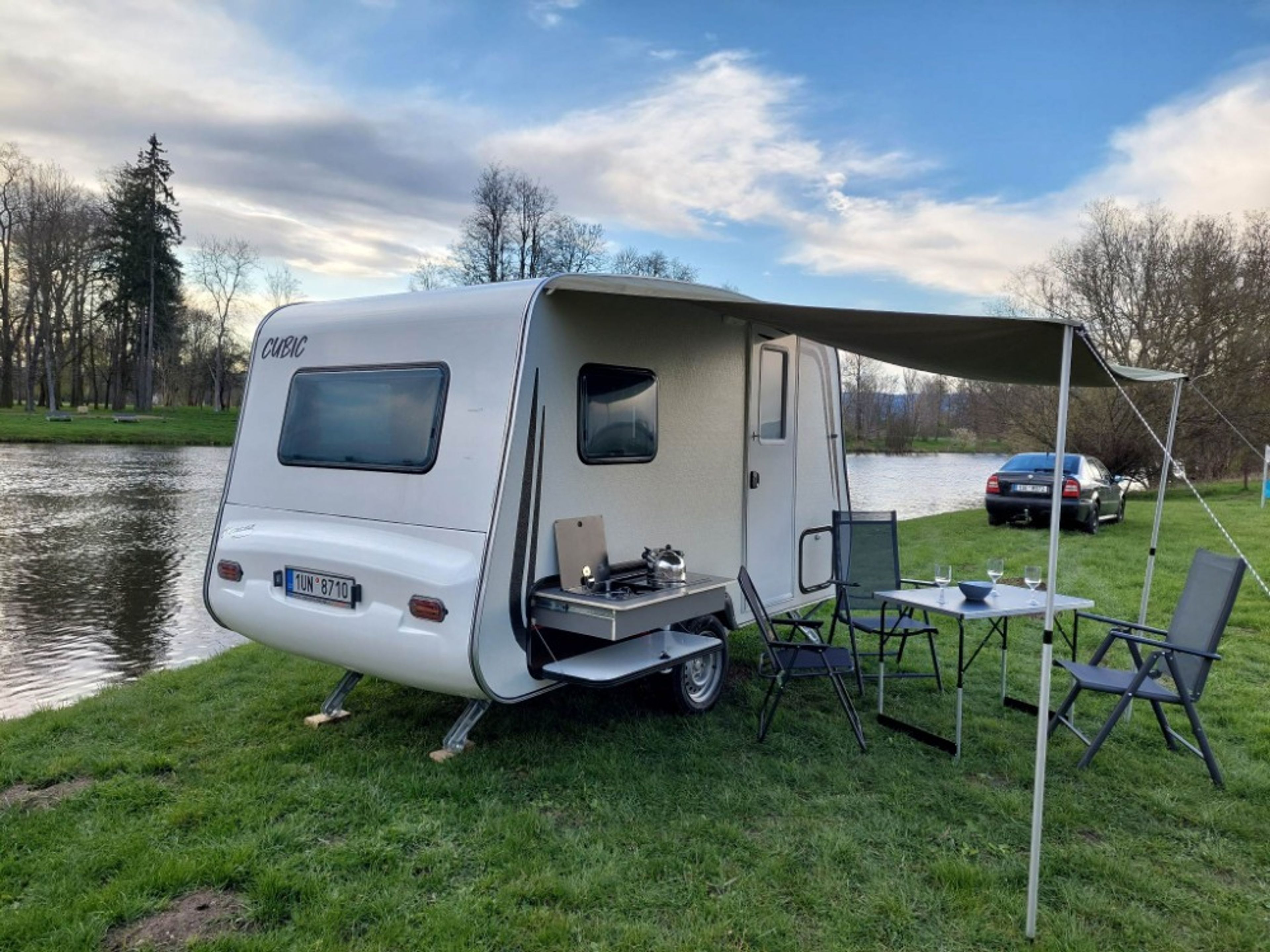 main caravan image