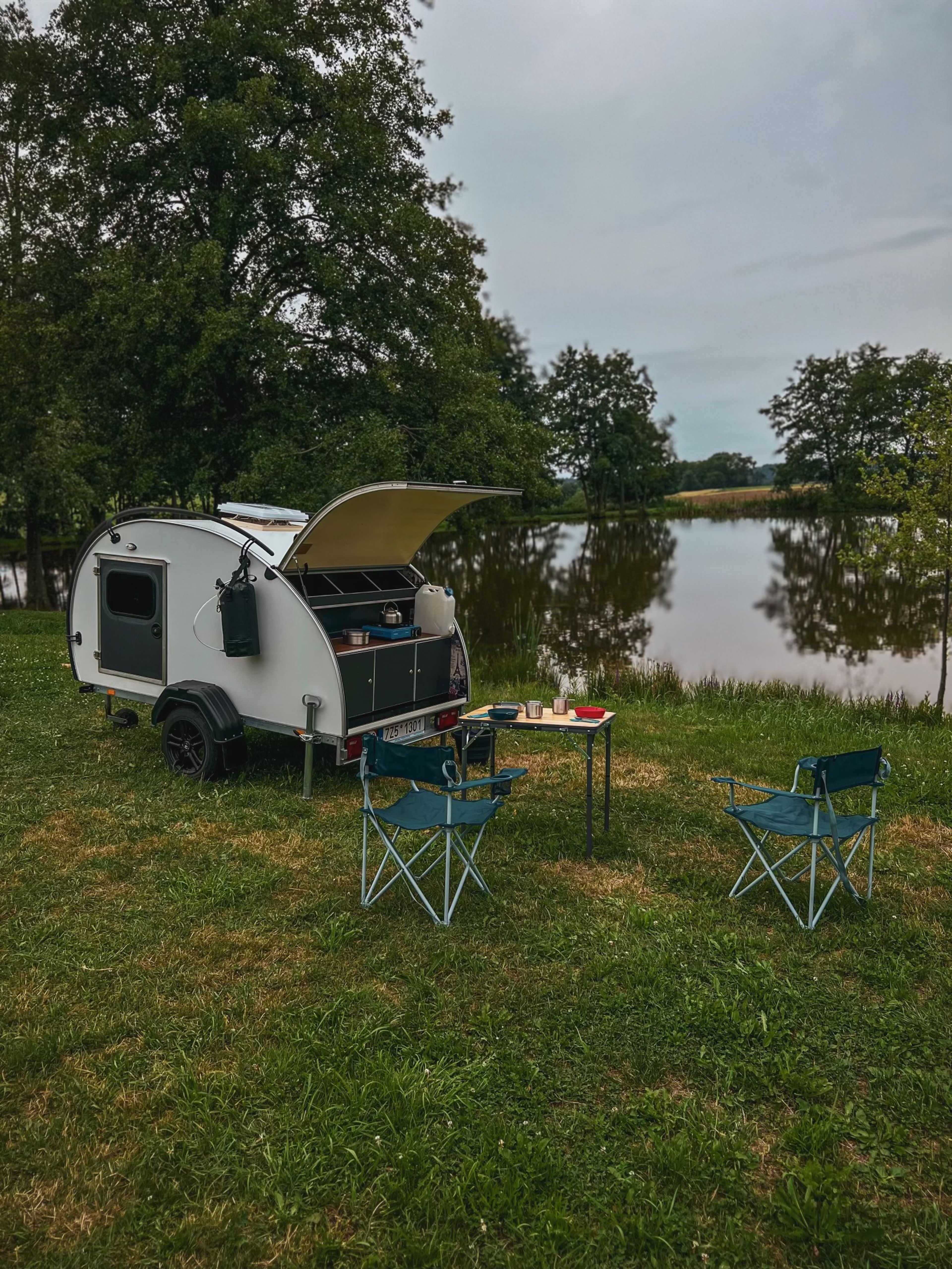 main caravan image