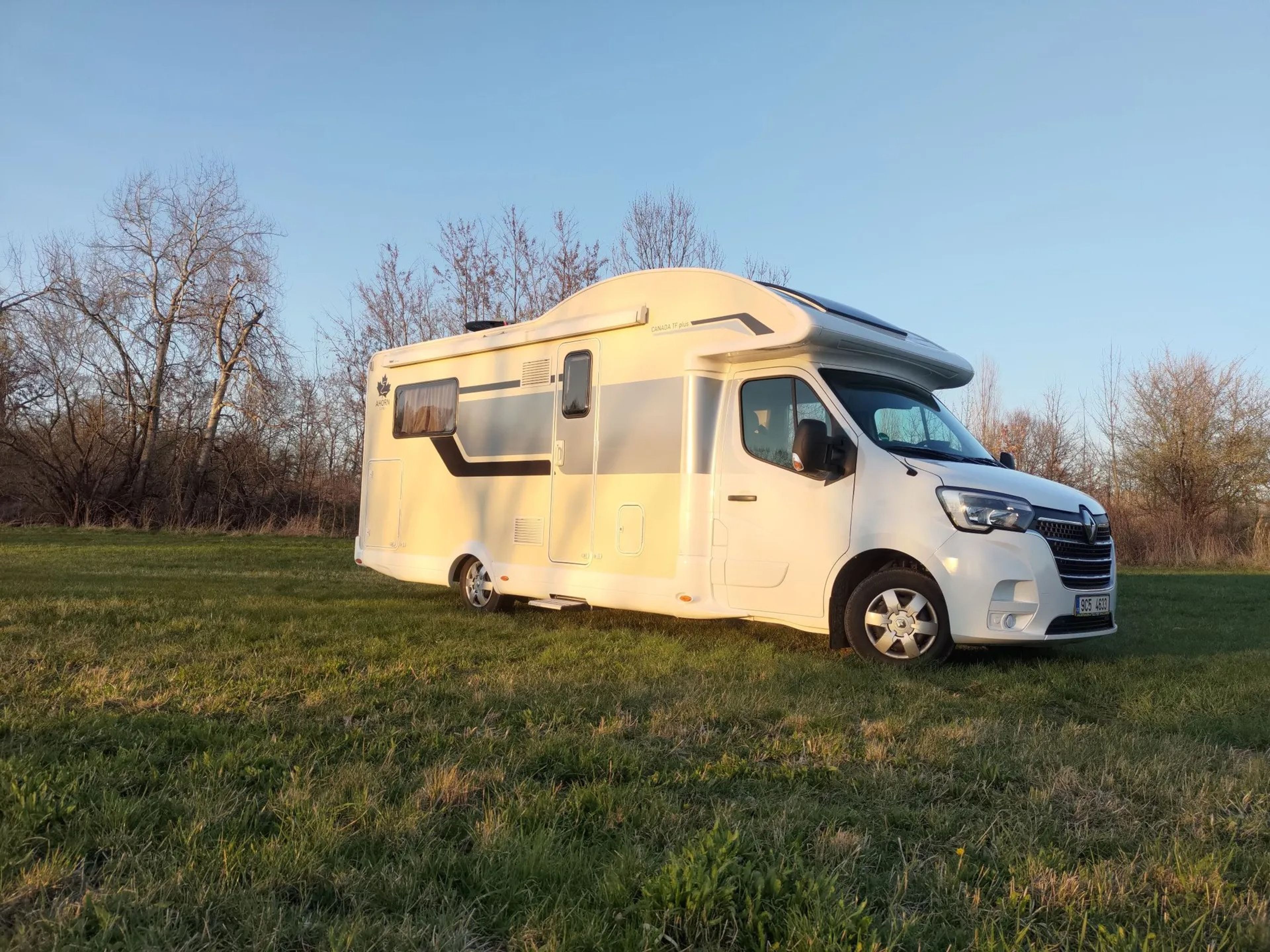 main caravan image