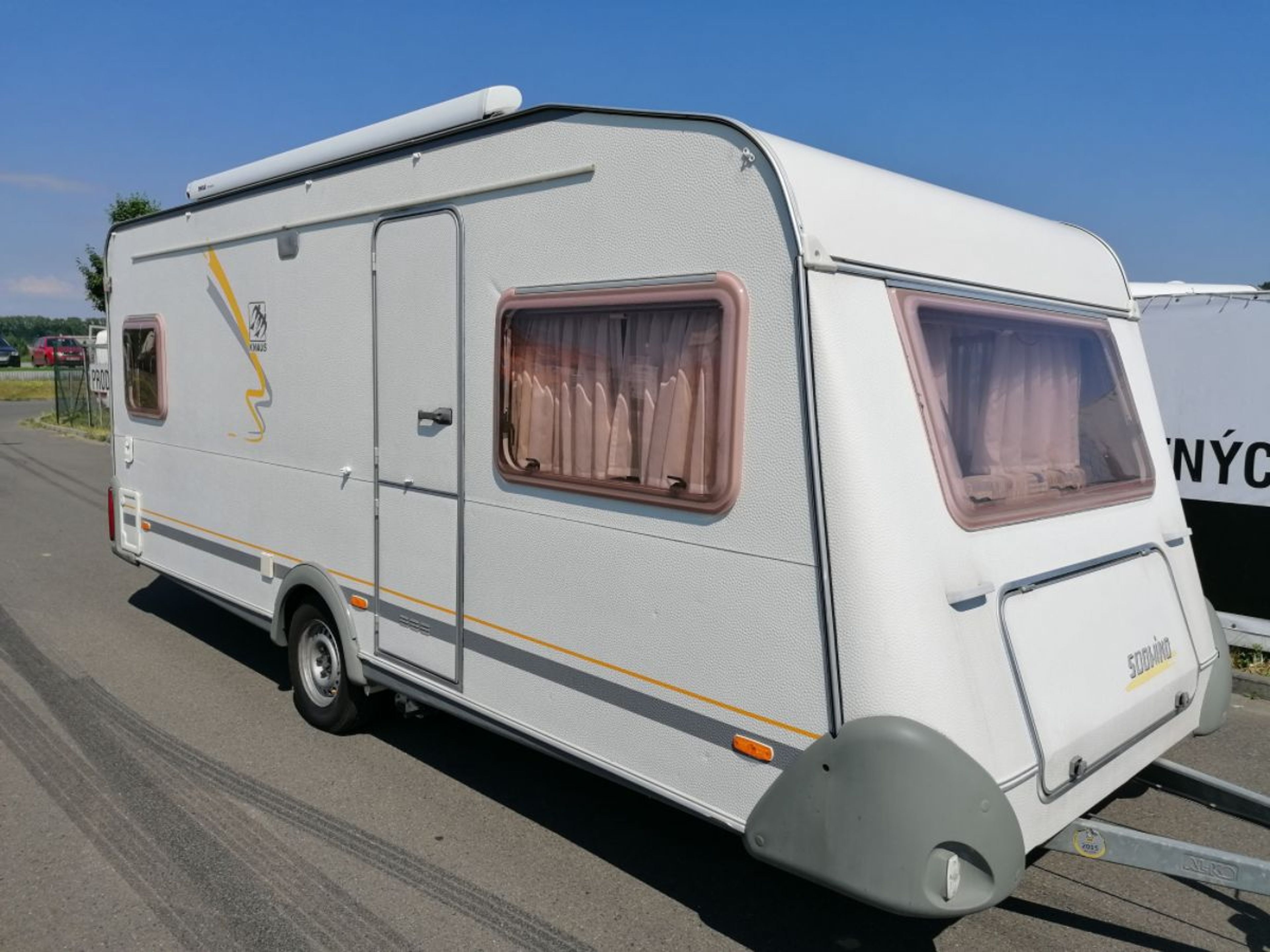 main caravan image