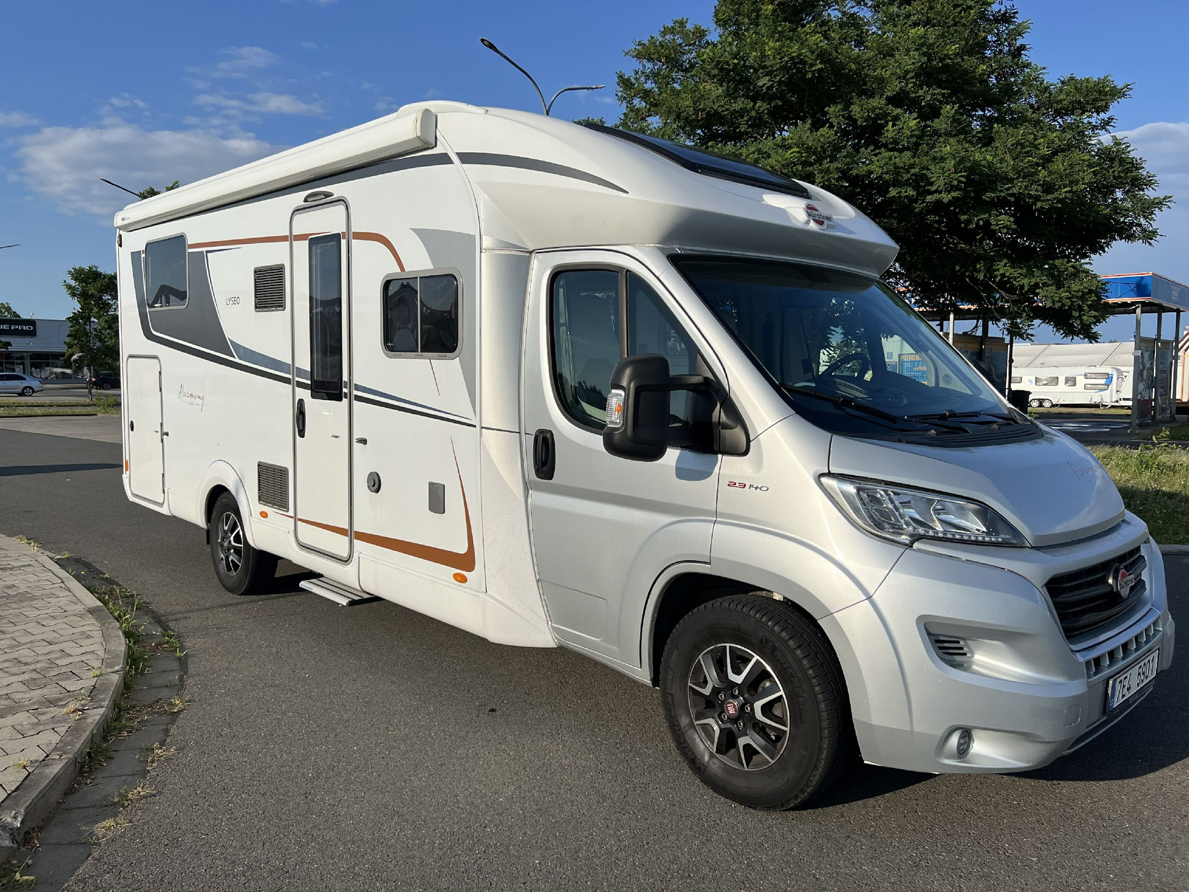 main caravan image