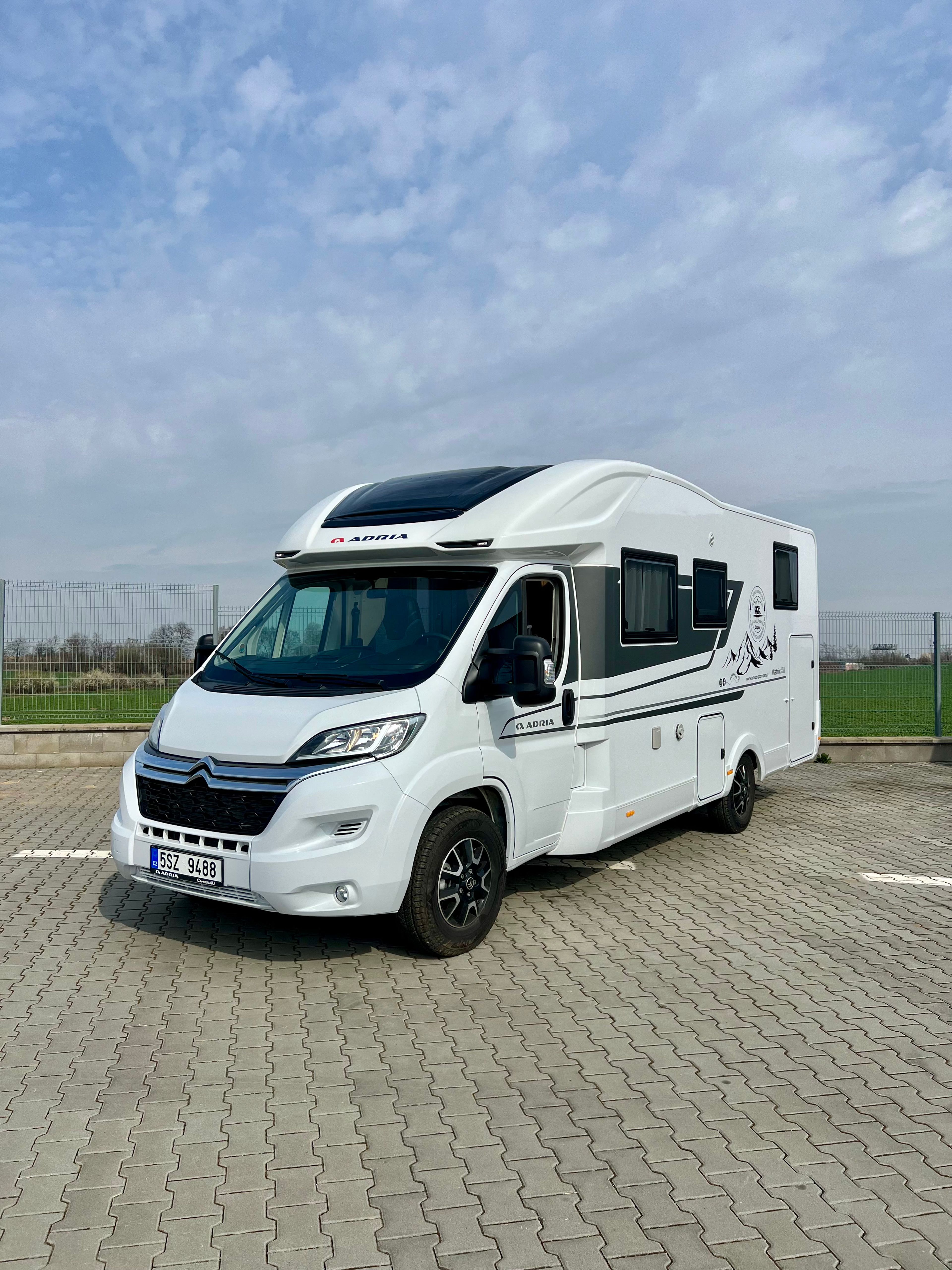 main caravan image