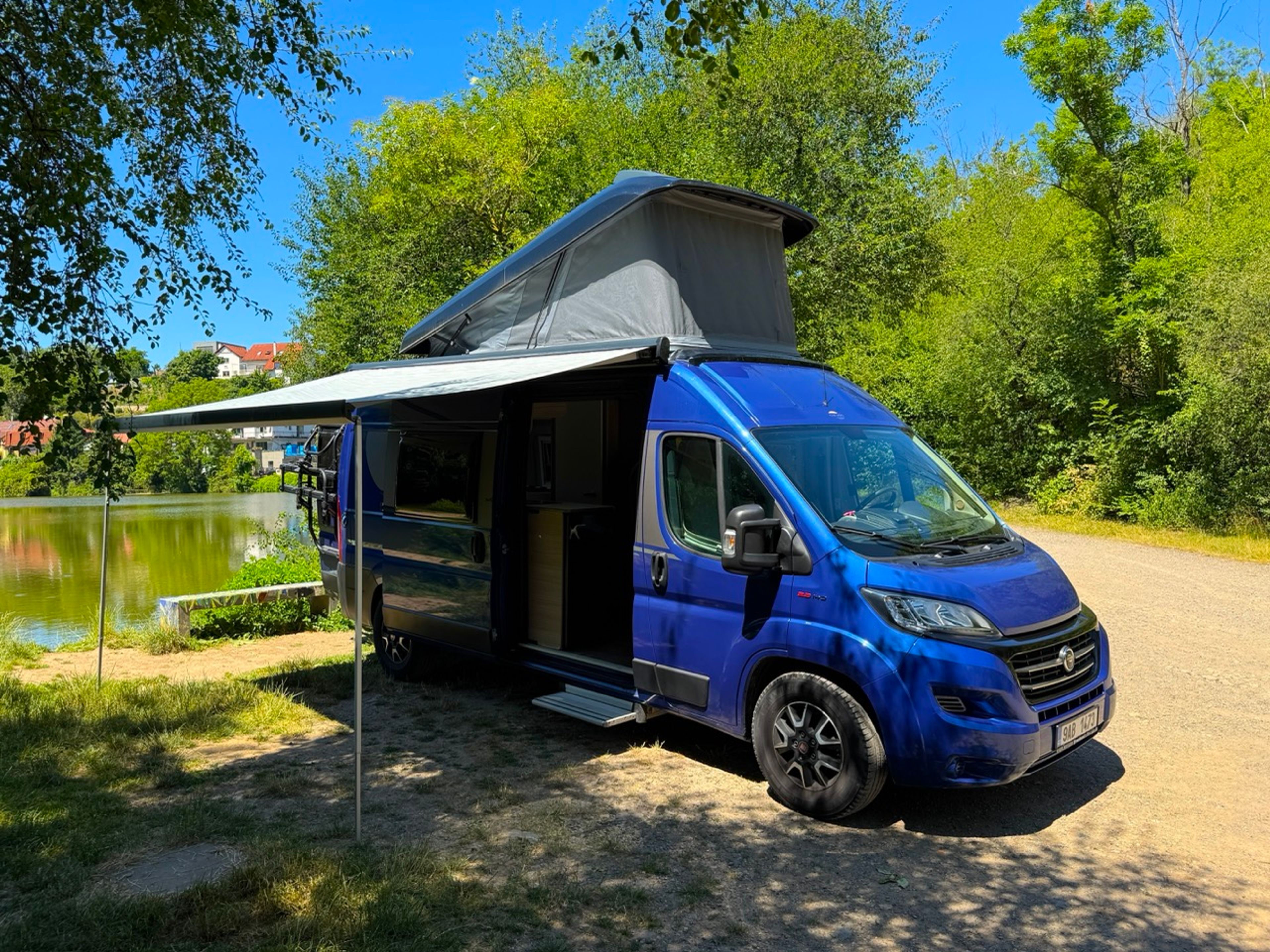 main caravan image
