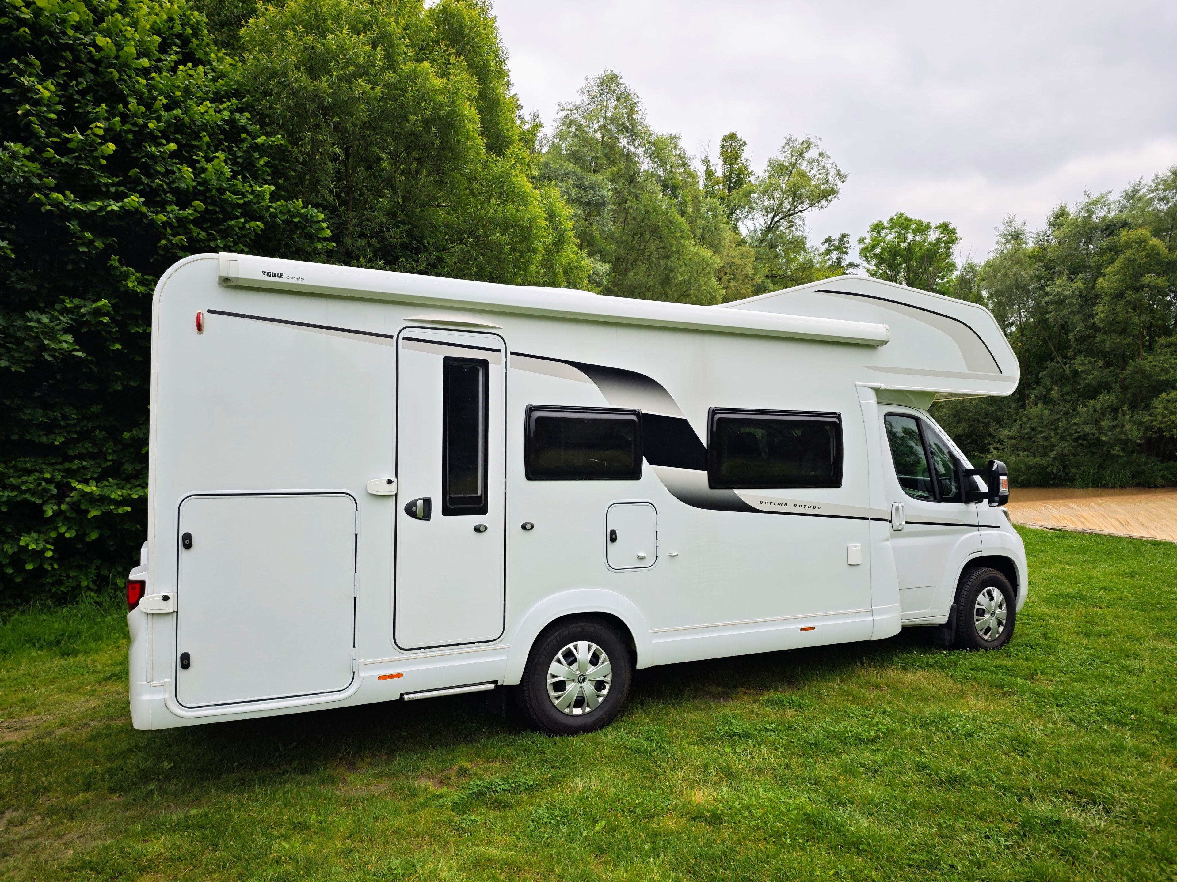 main caravan image
