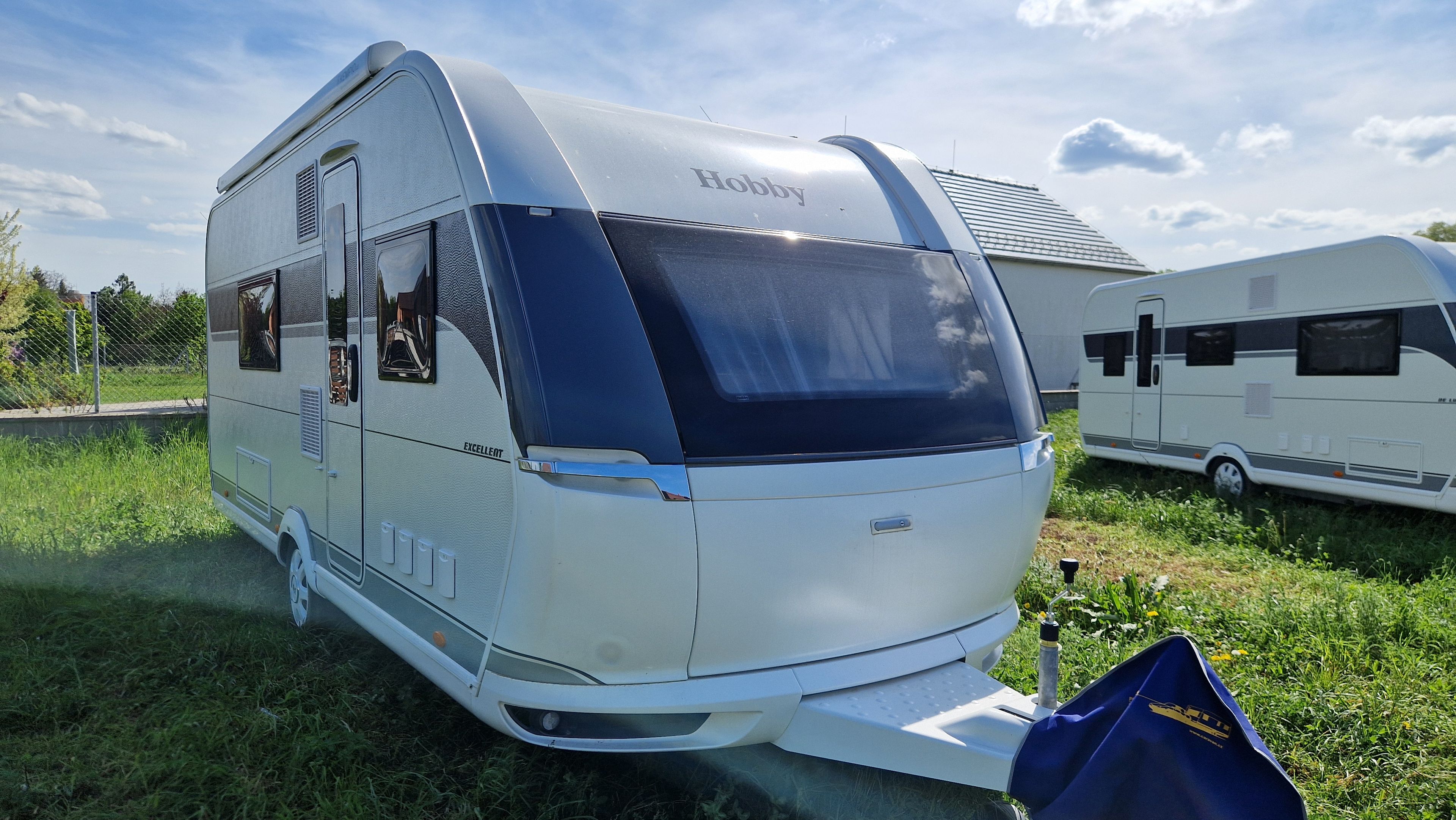 main caravan image