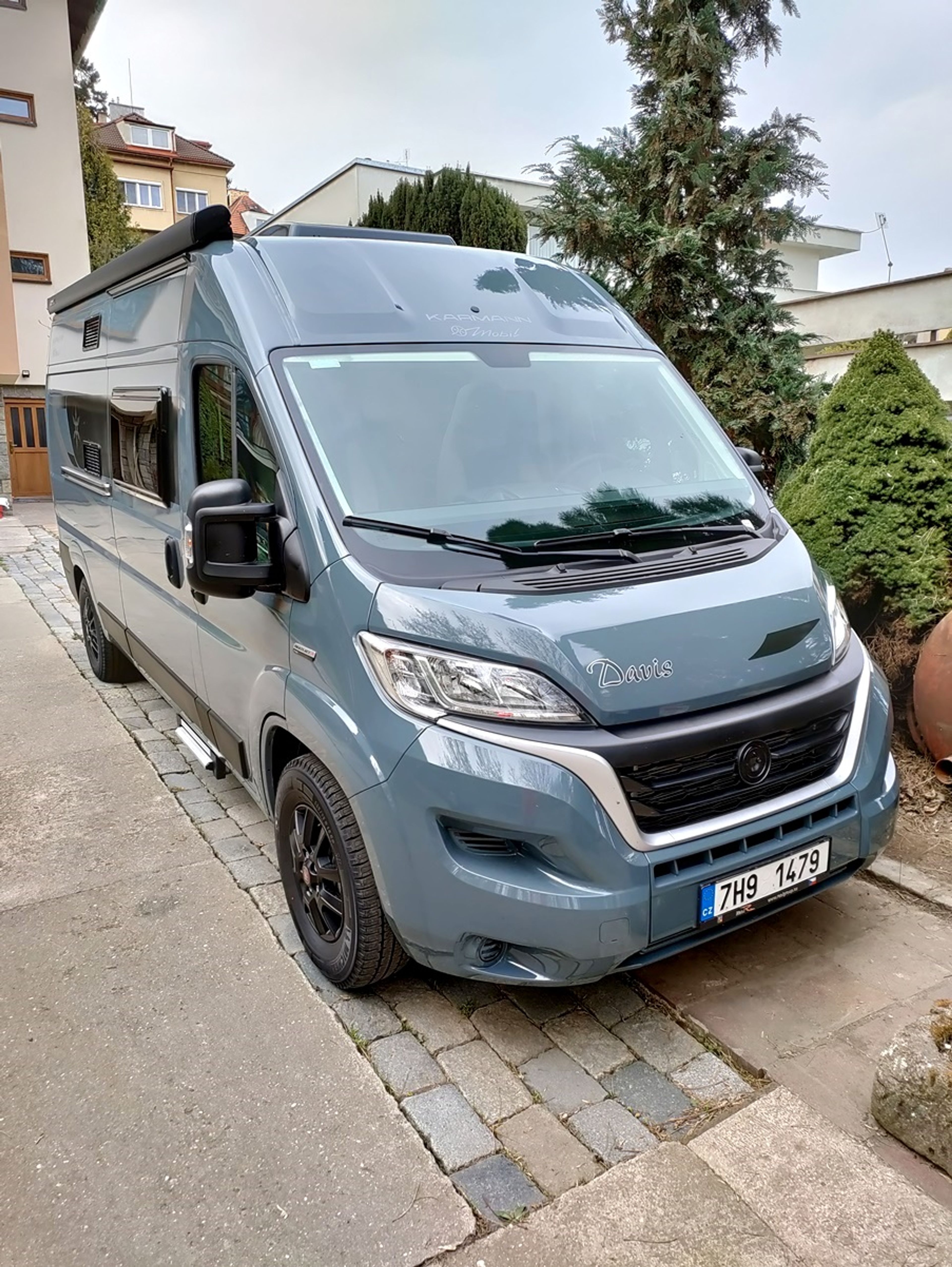 main caravan image