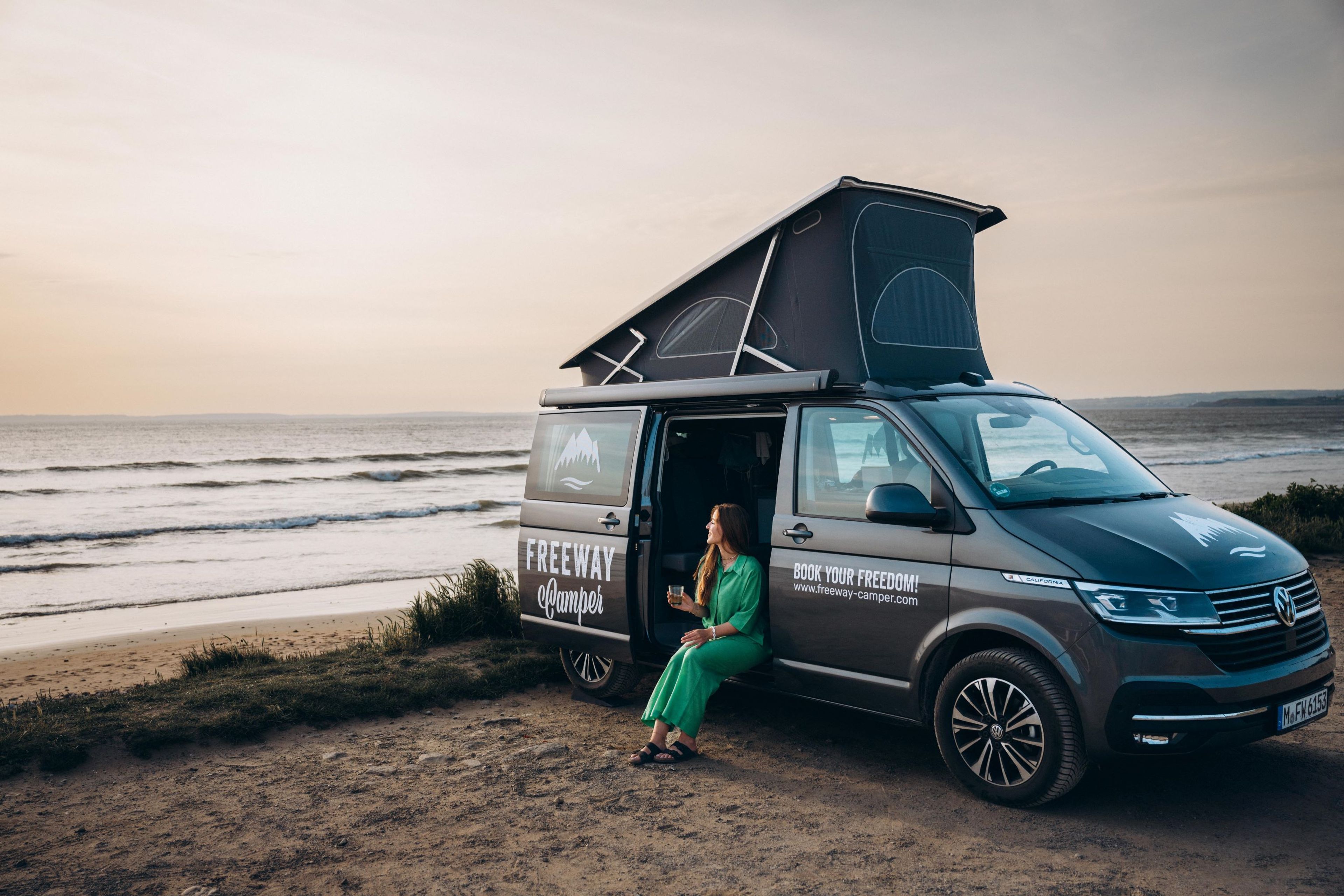 Wildcampen am Meer in der Bretagne, Frankreich mit VW Grand California