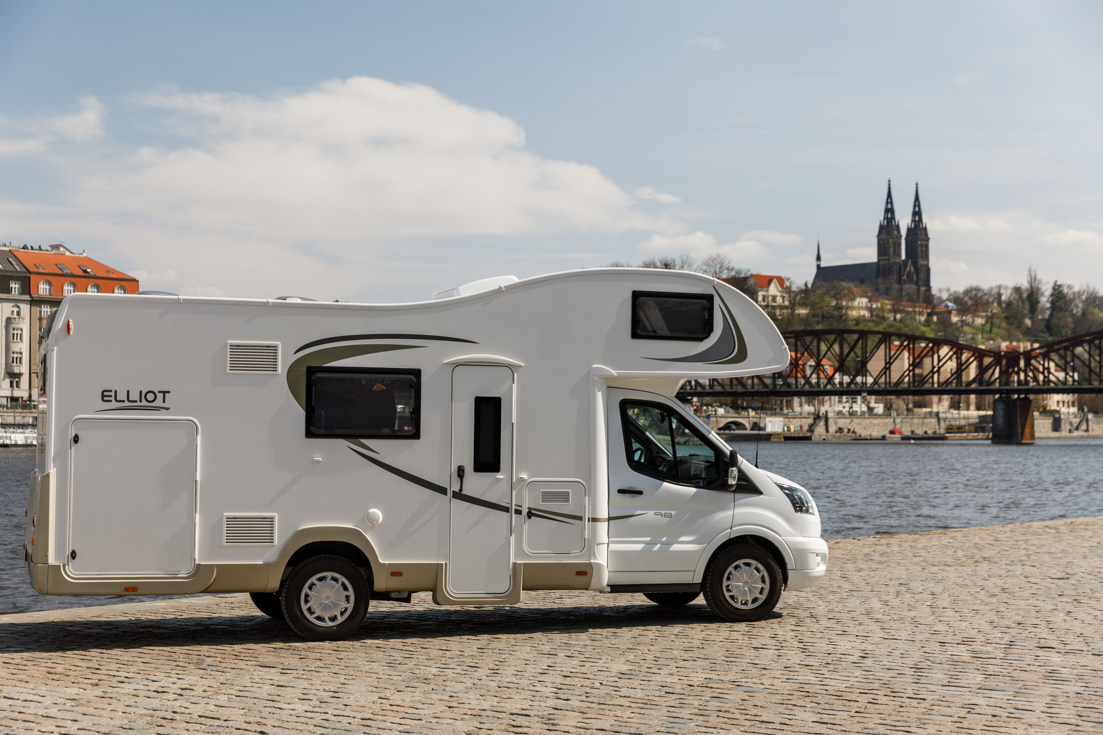 main caravan image