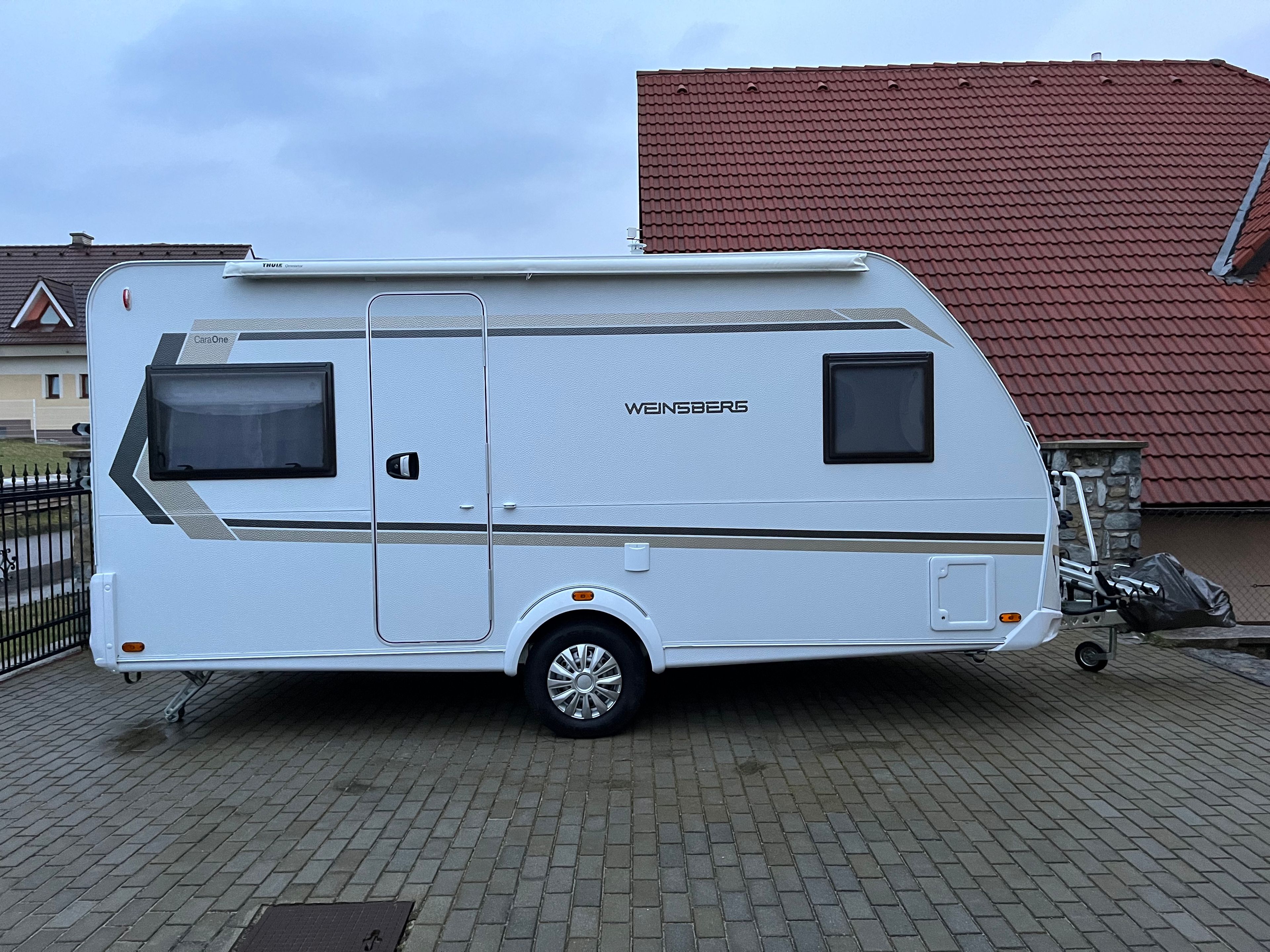 main caravan image