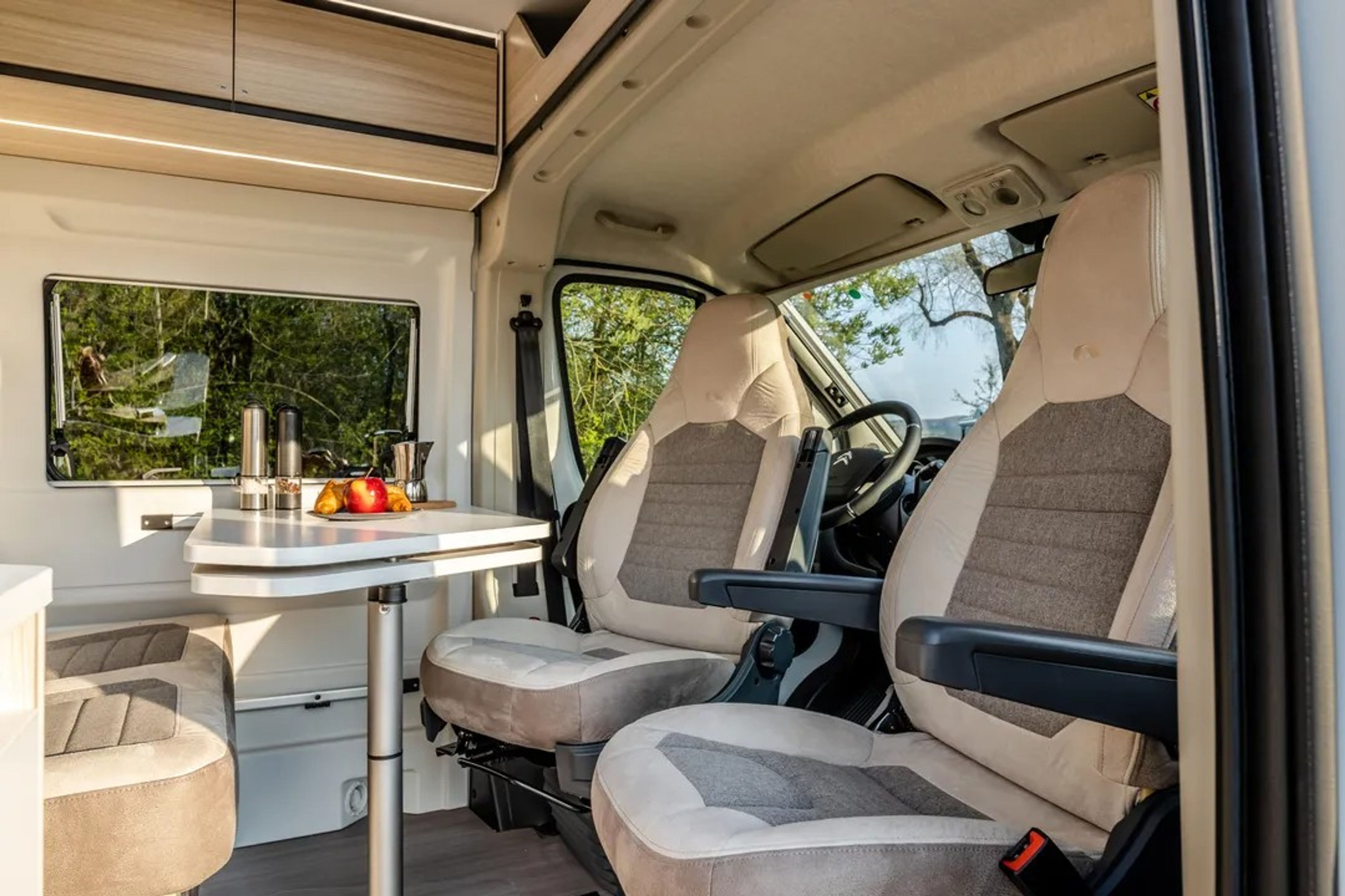 Adria Twin Axess 640 SL - automat - Built-in | Campiri.com