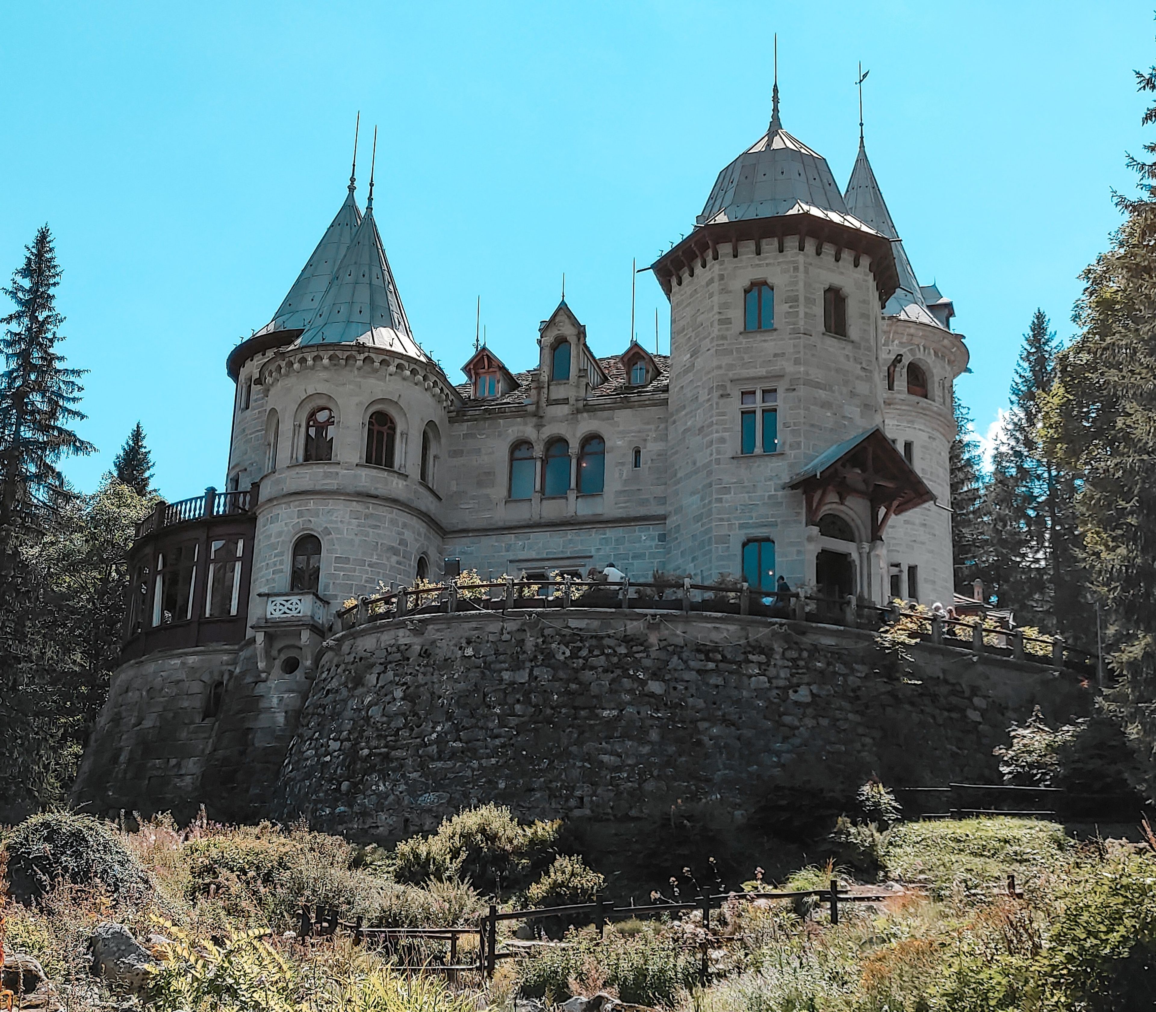 Castel Savoia - unsplash