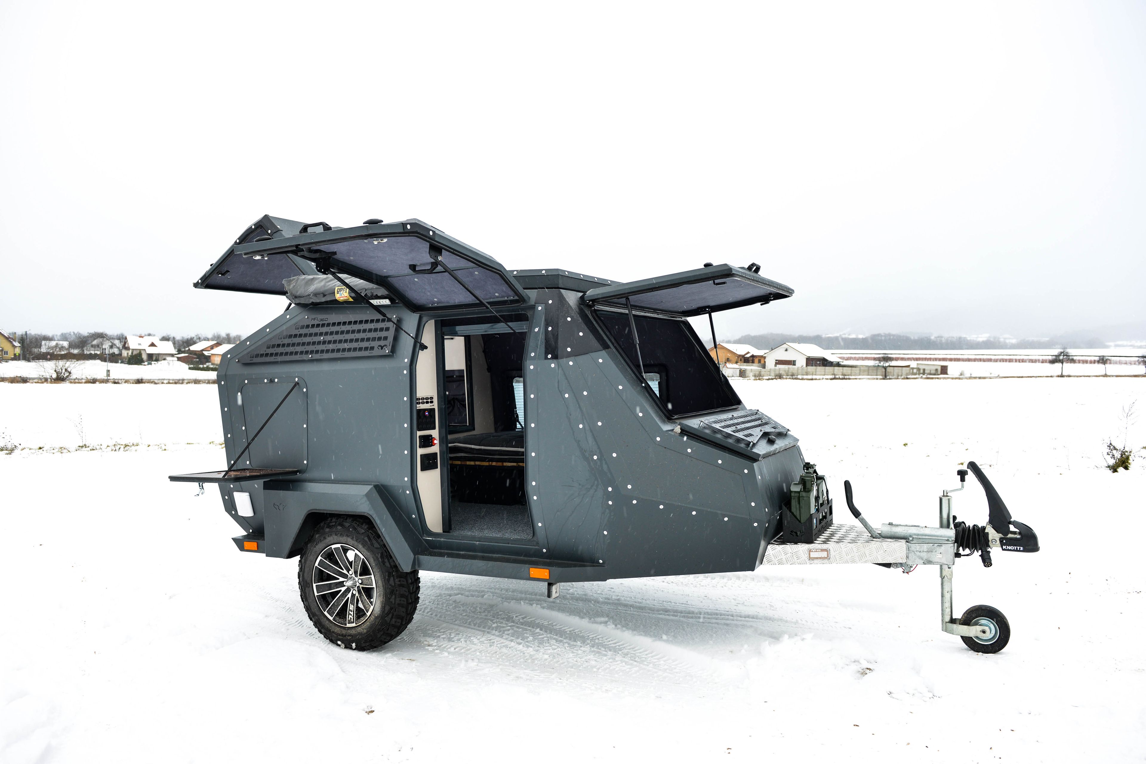 main caravan image