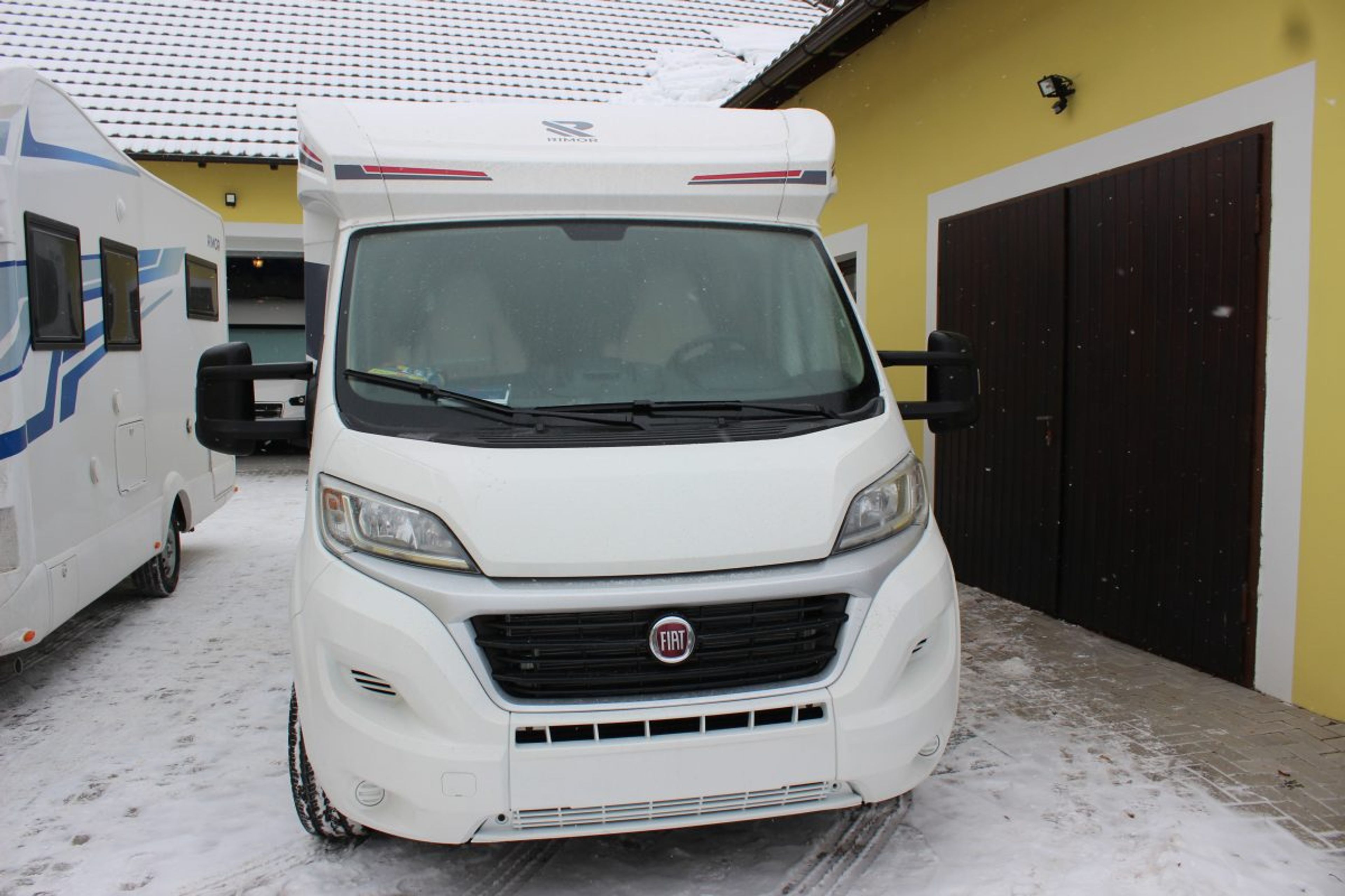 main caravan image