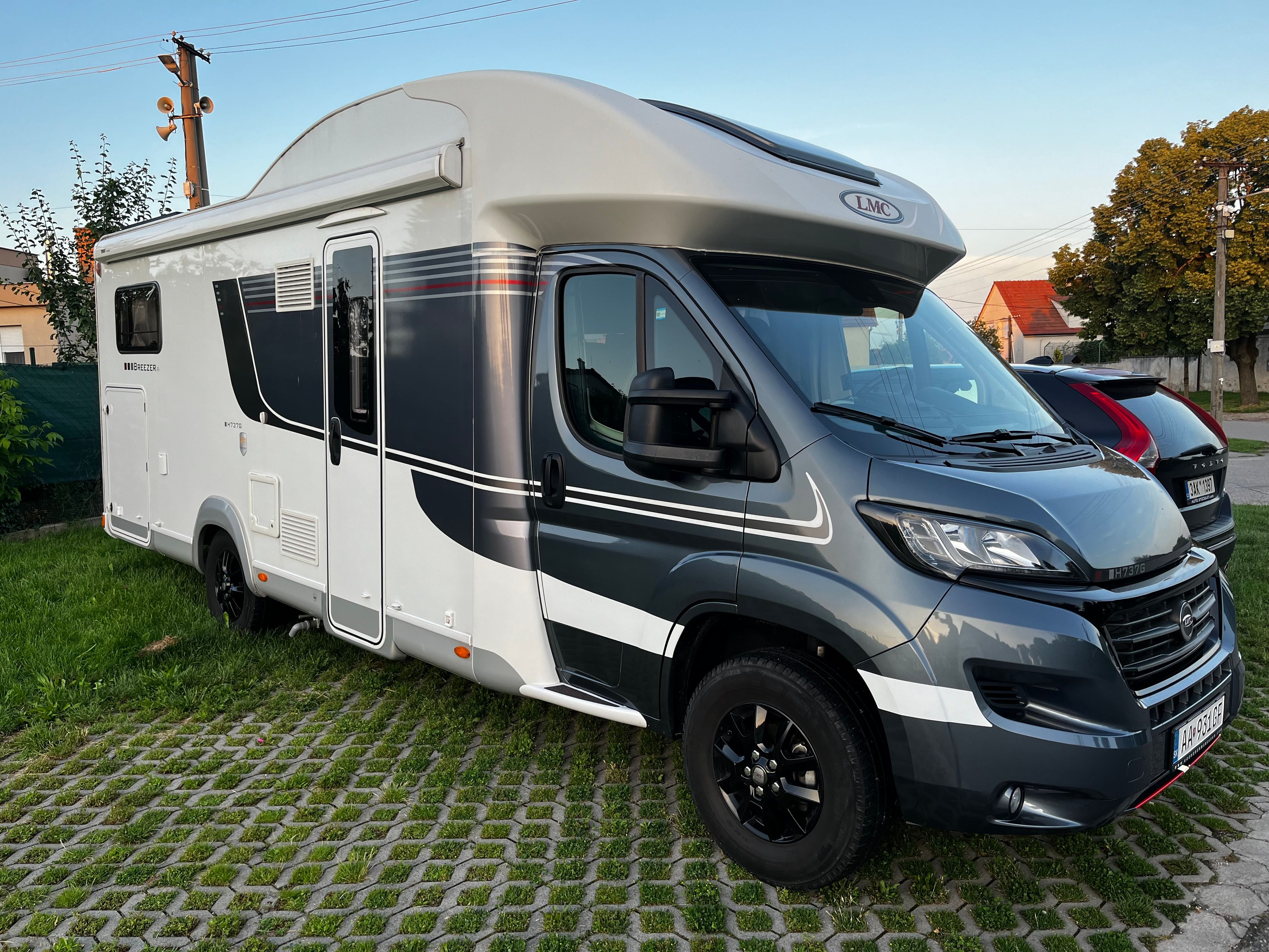 main caravan image