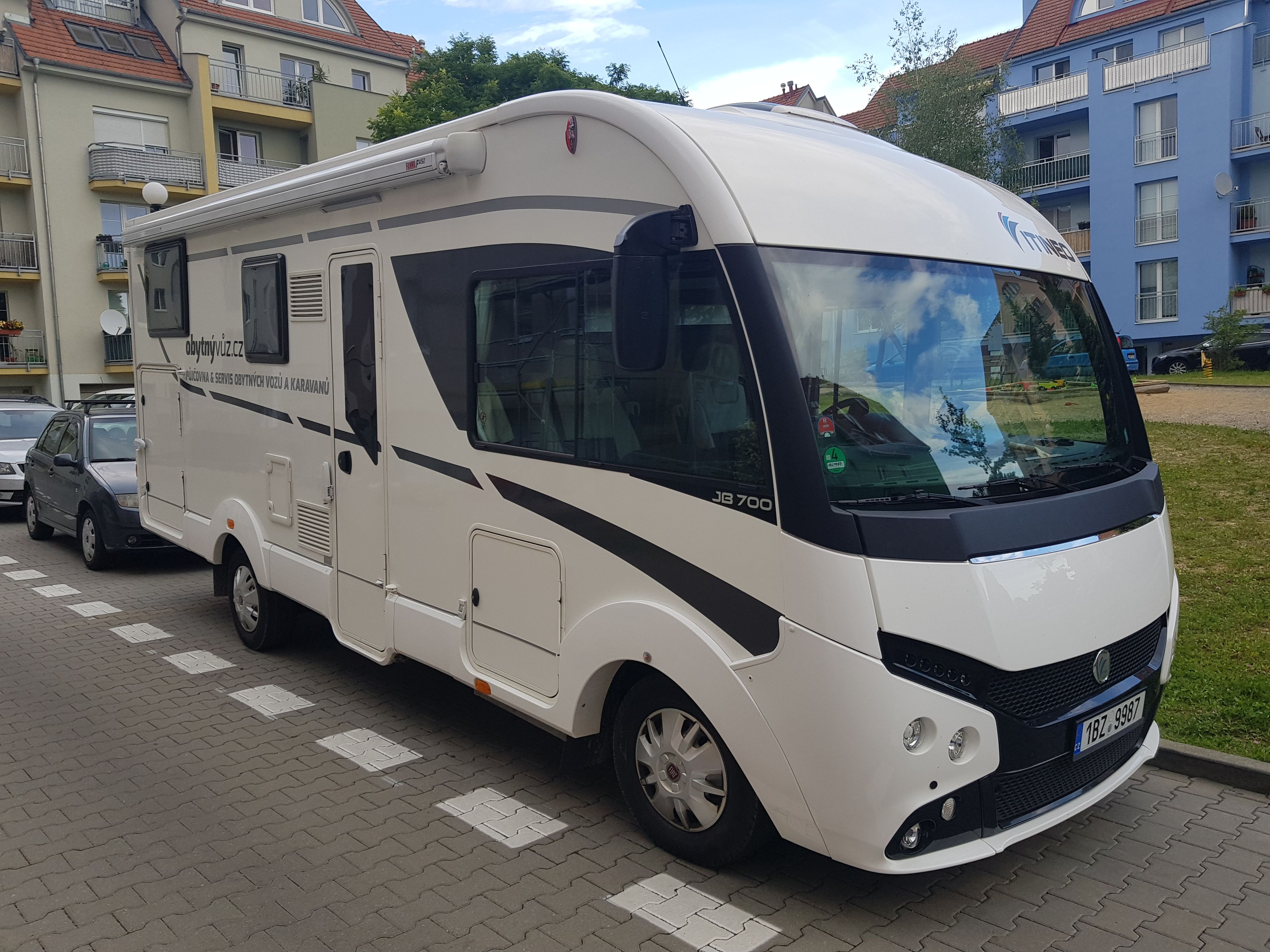 main caravan image