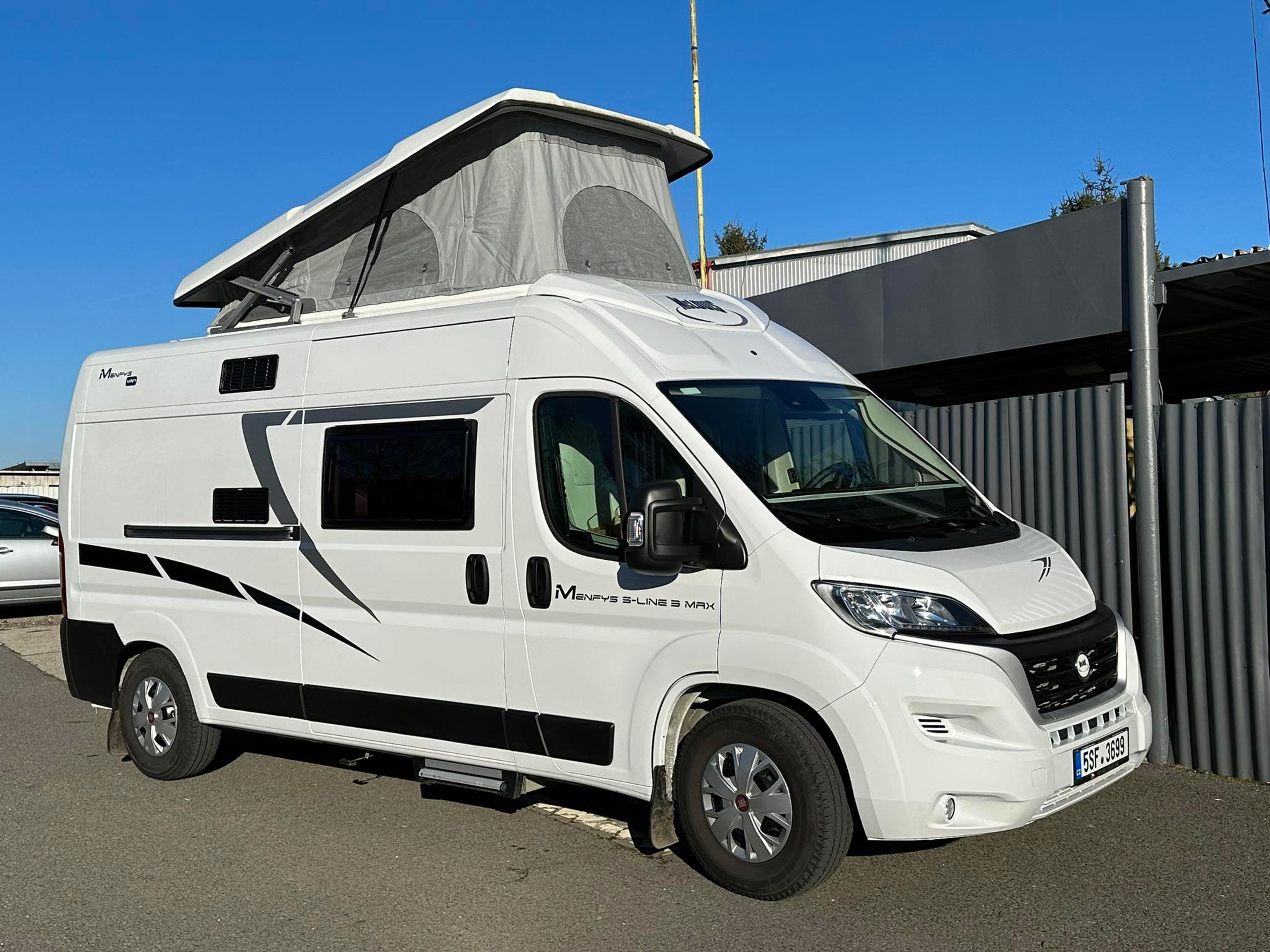 main caravan image
