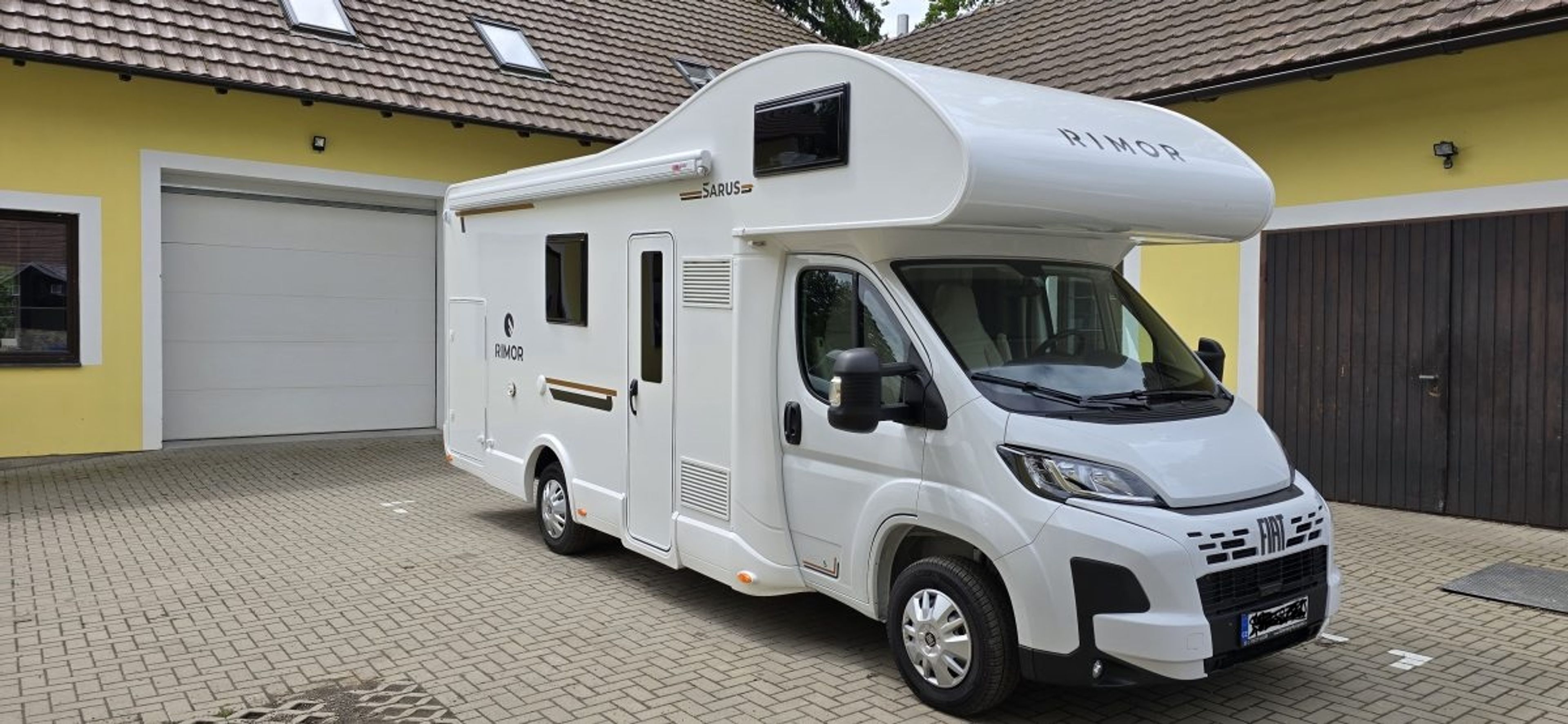 main caravan image