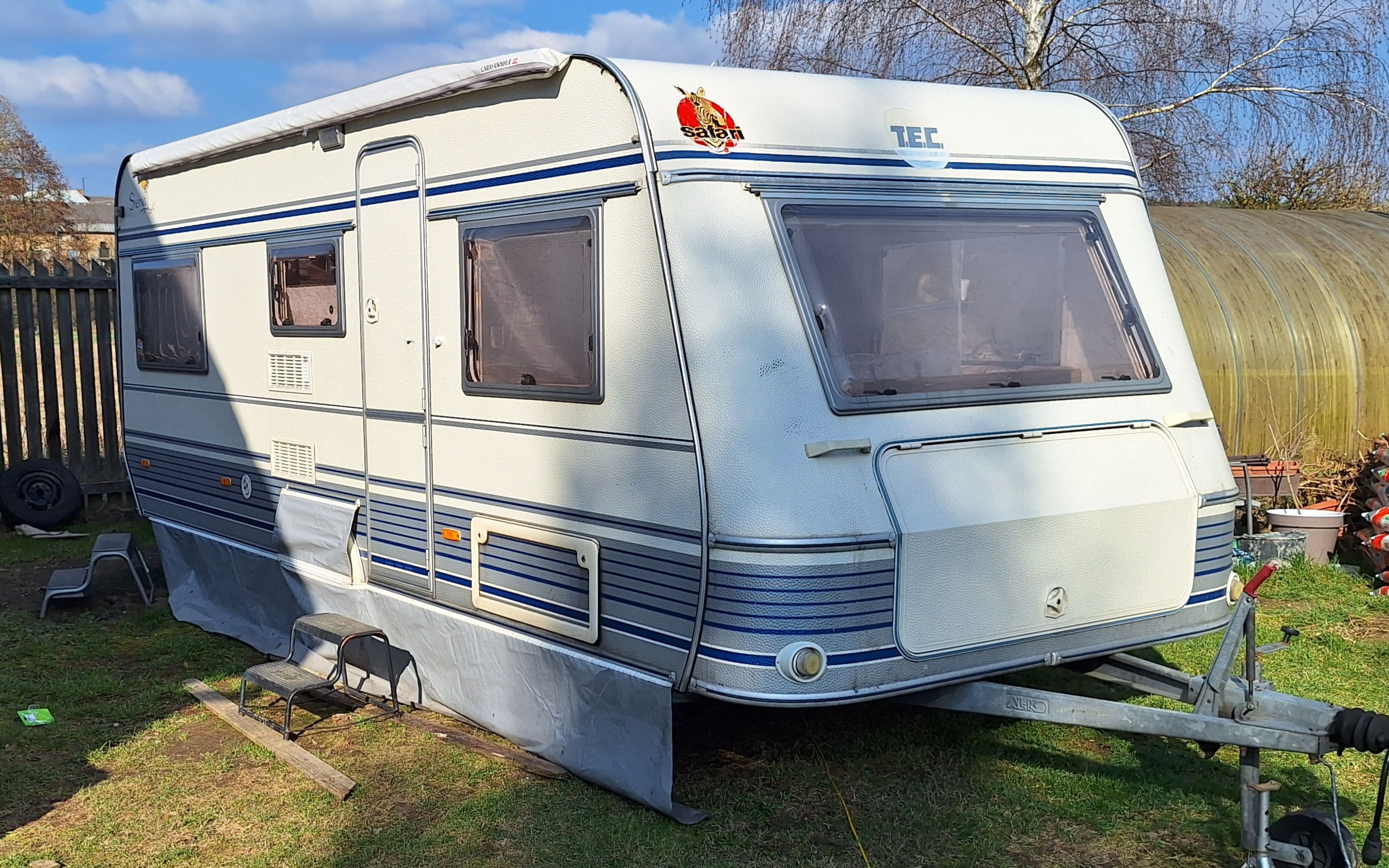 main caravan image