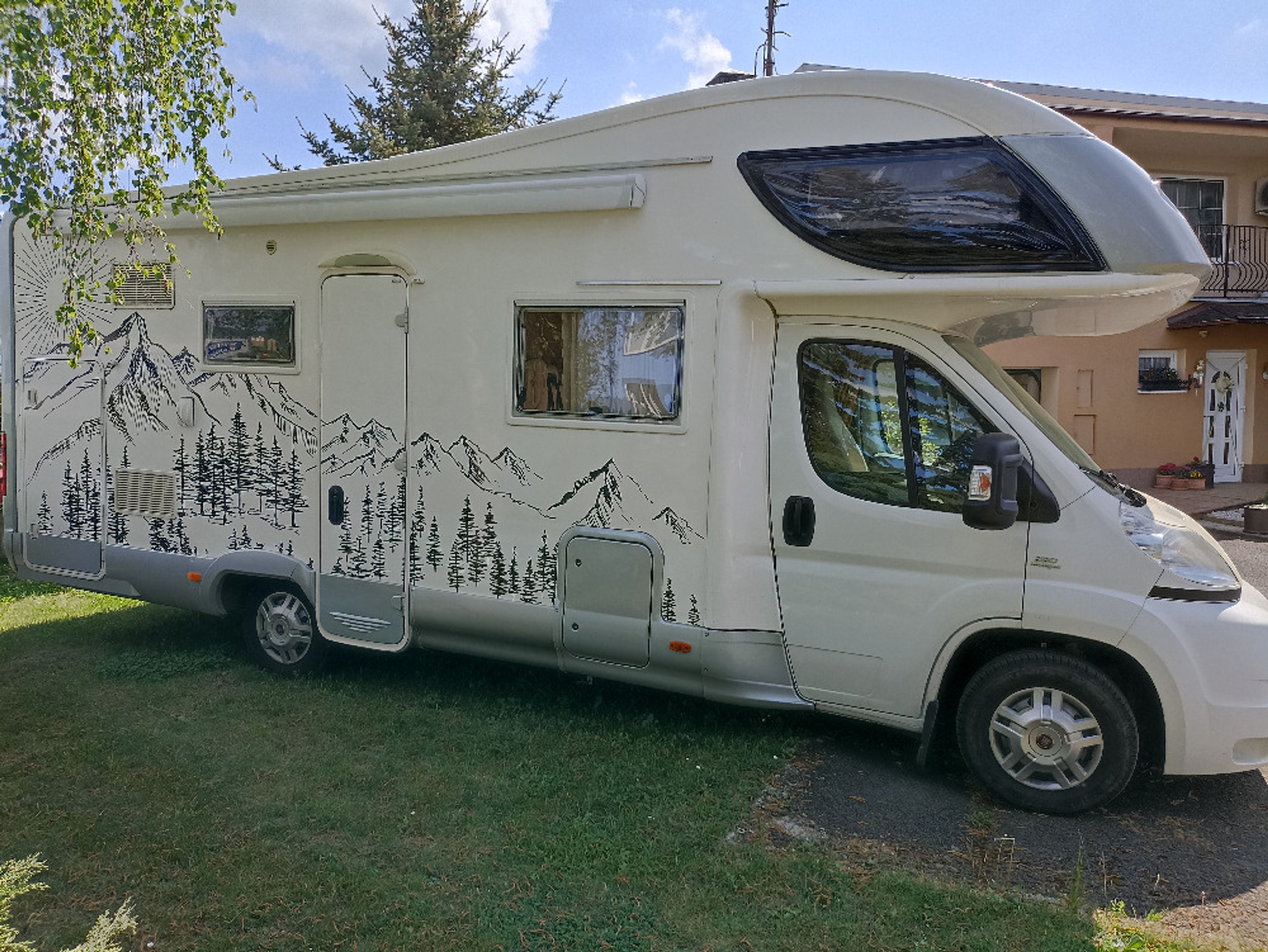 main caravan image
