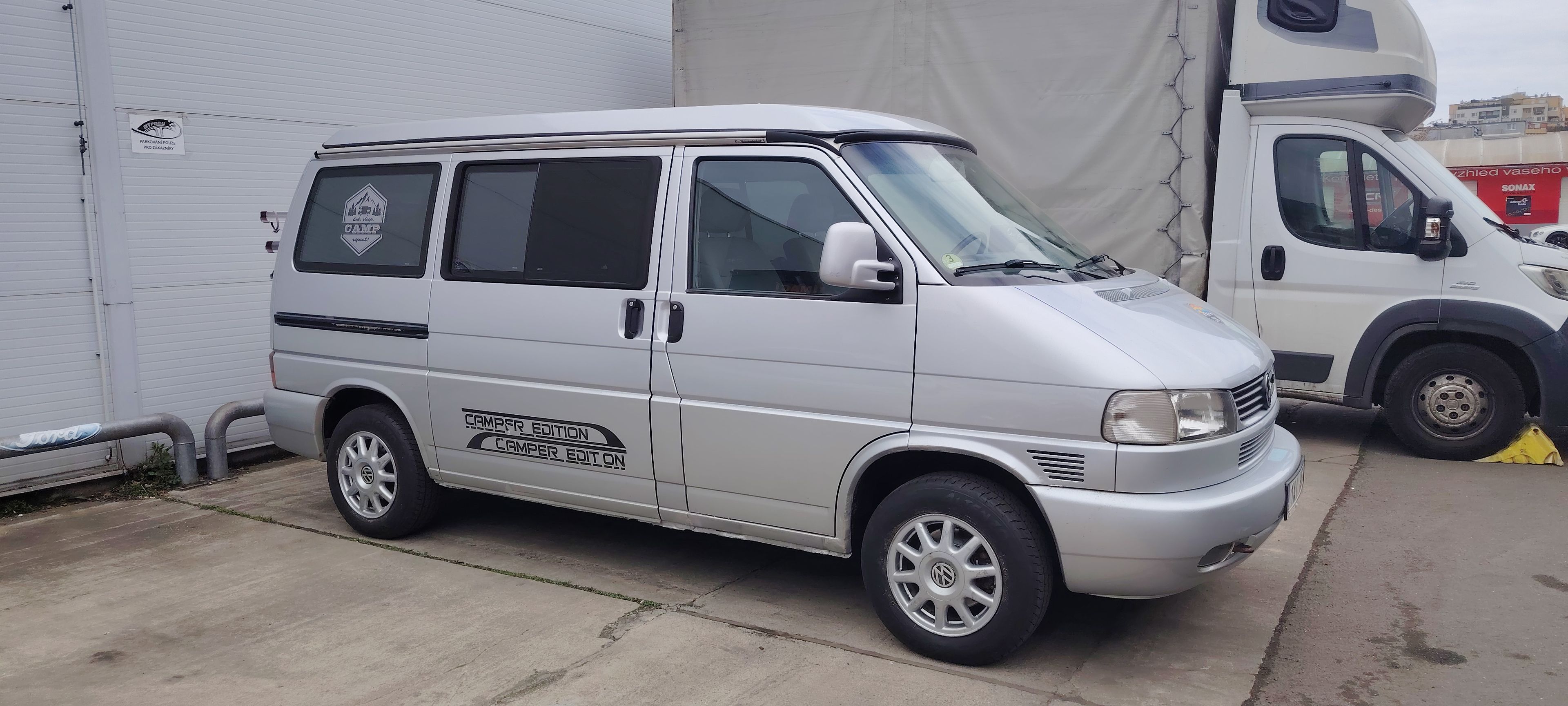 main caravan image