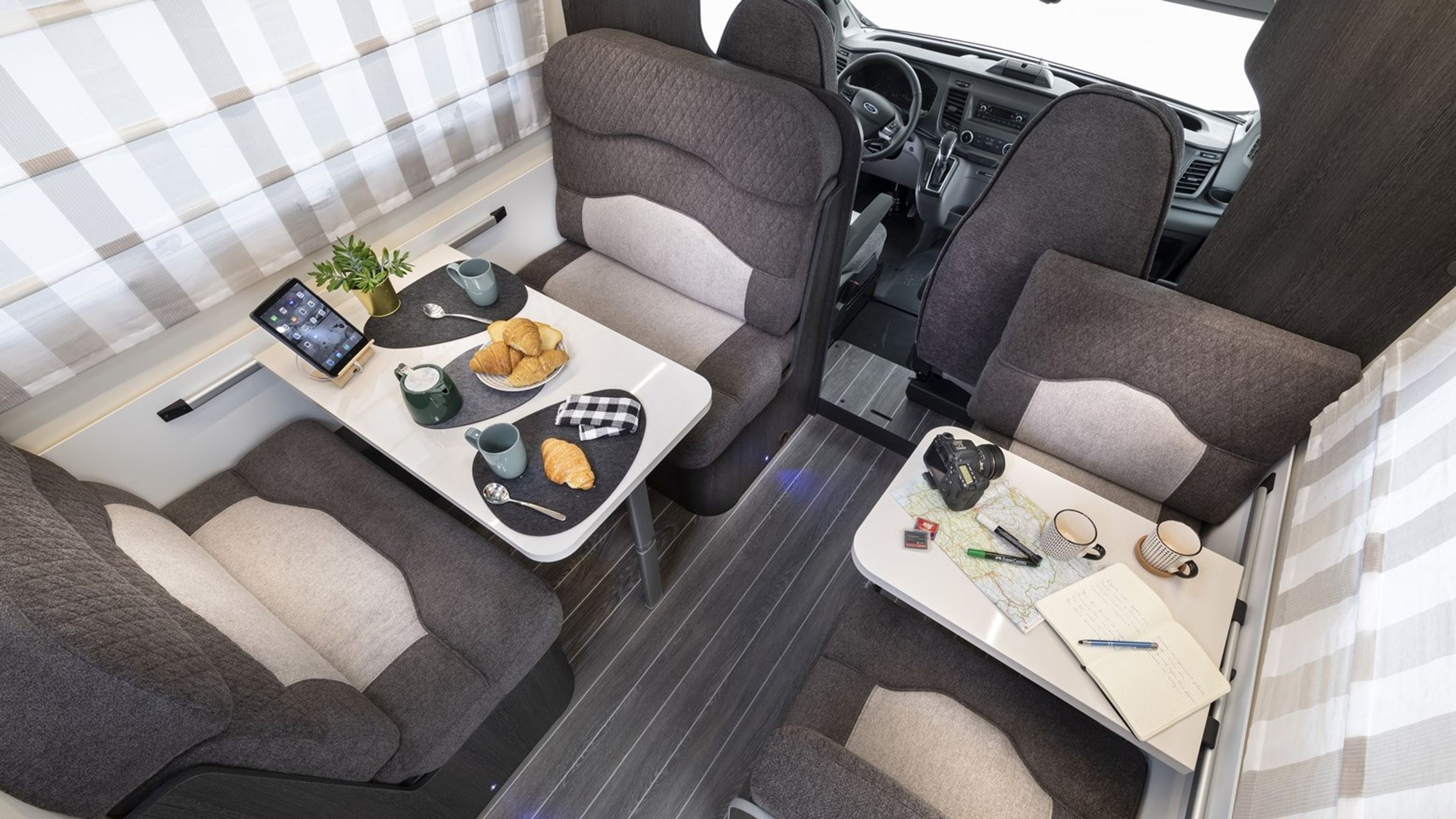 RV Class C Alcove 700 for 4 FreewayCamper