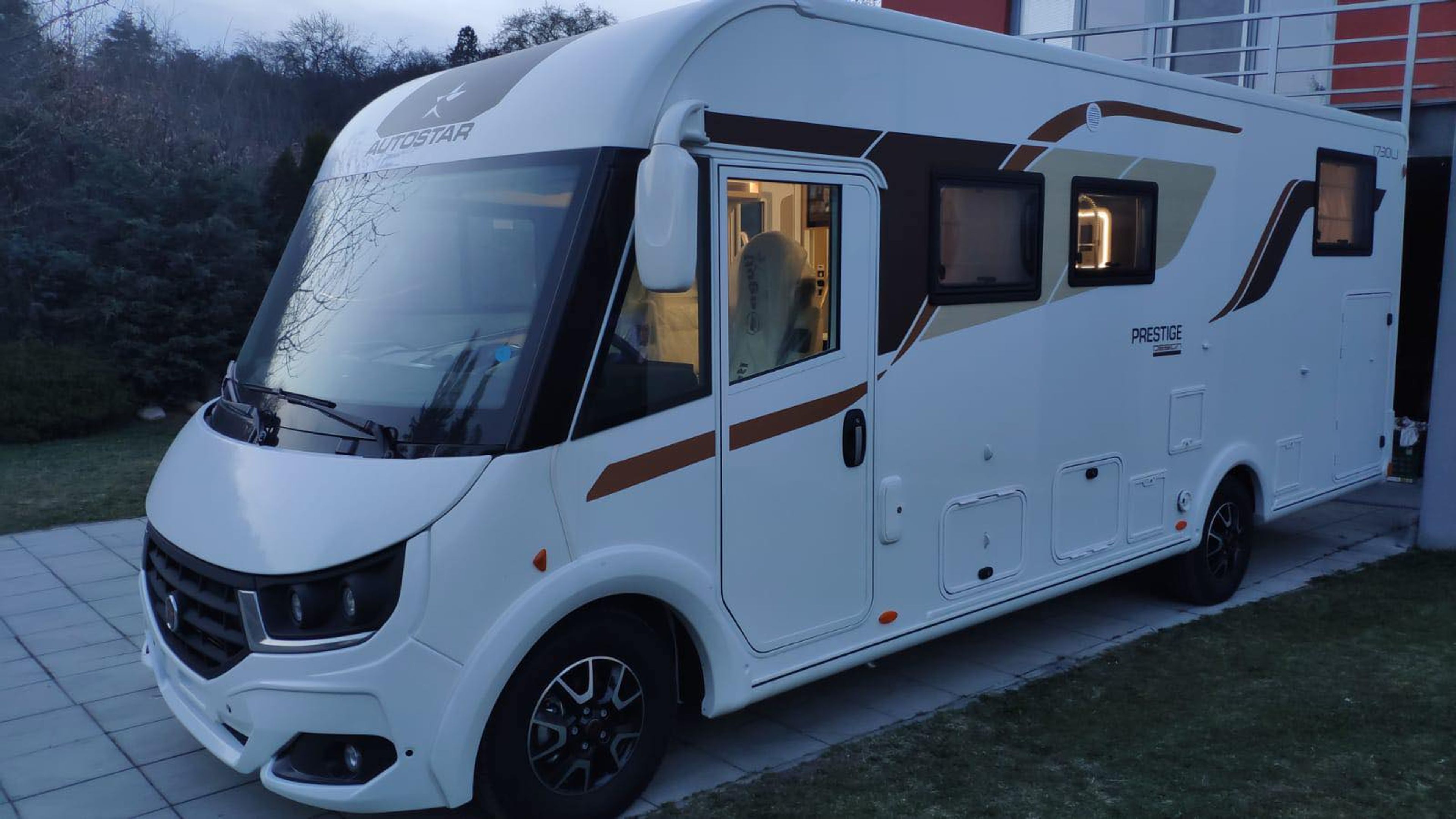 main caravan image