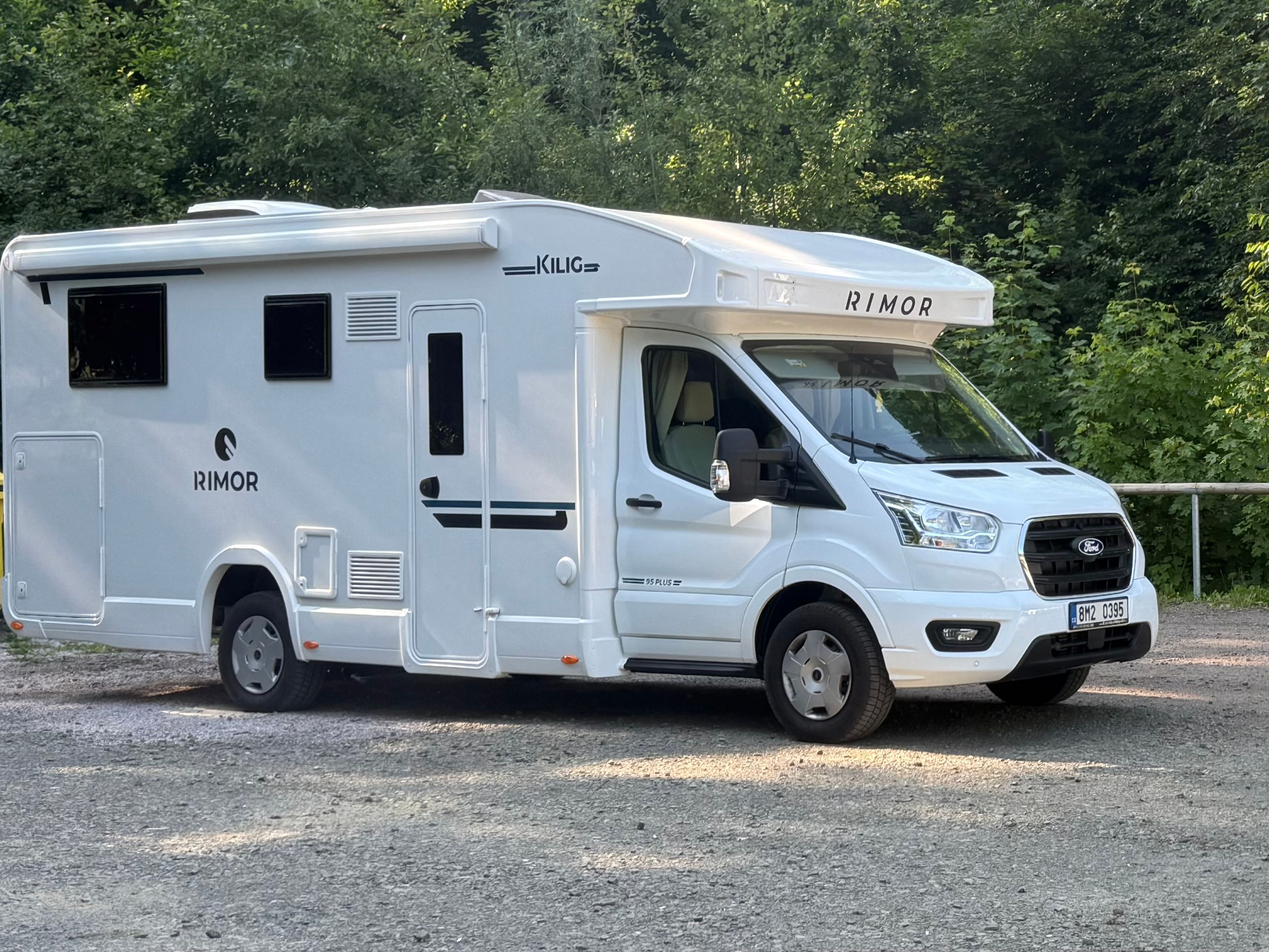 main caravan image