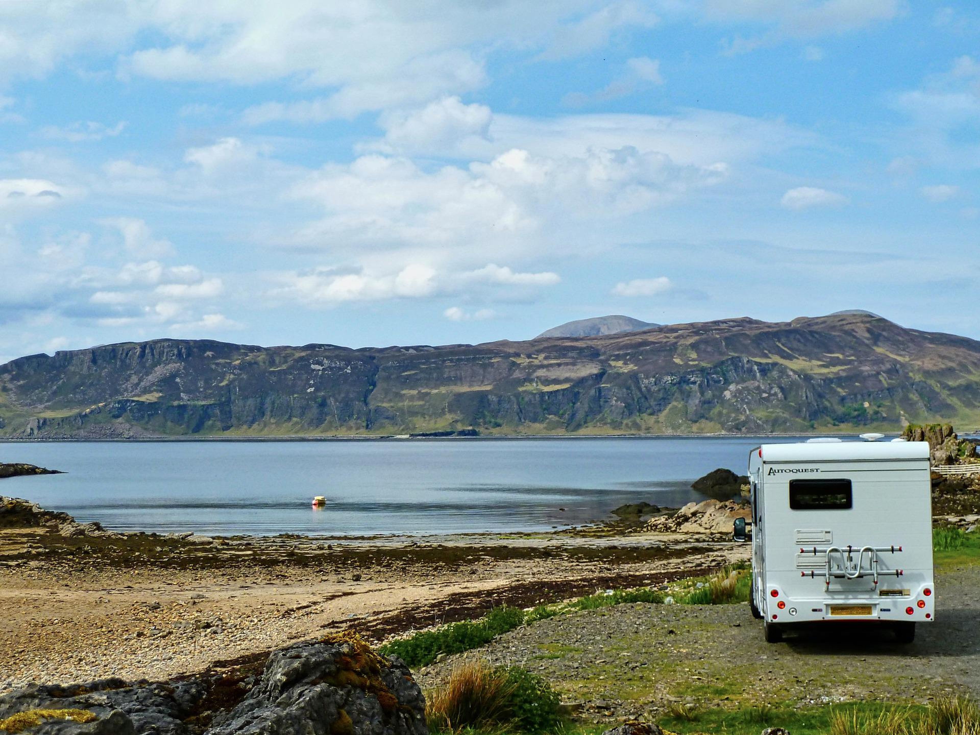 Cestovanie obytným autom: Caravan office alebo detox?