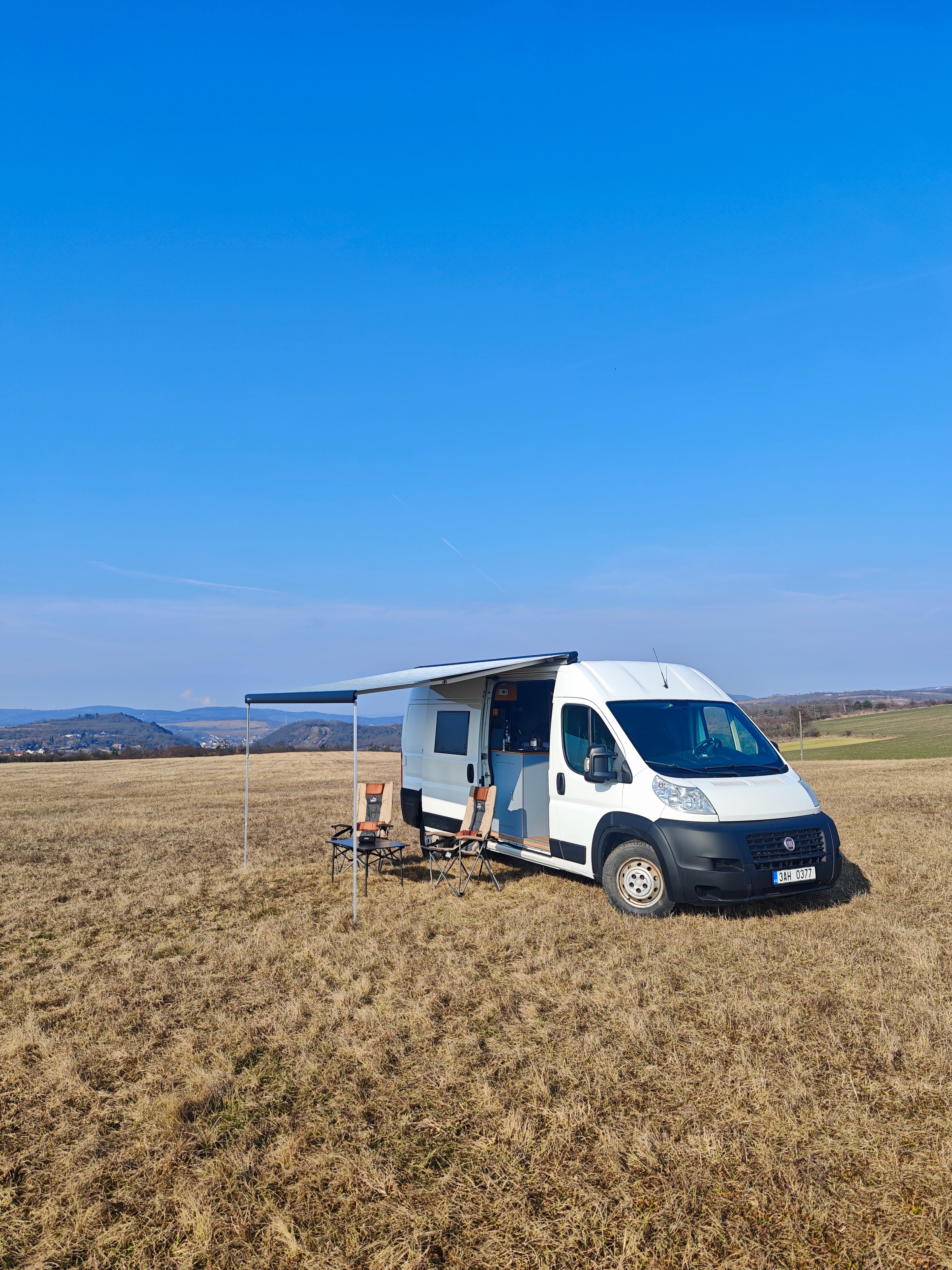 main caravan image