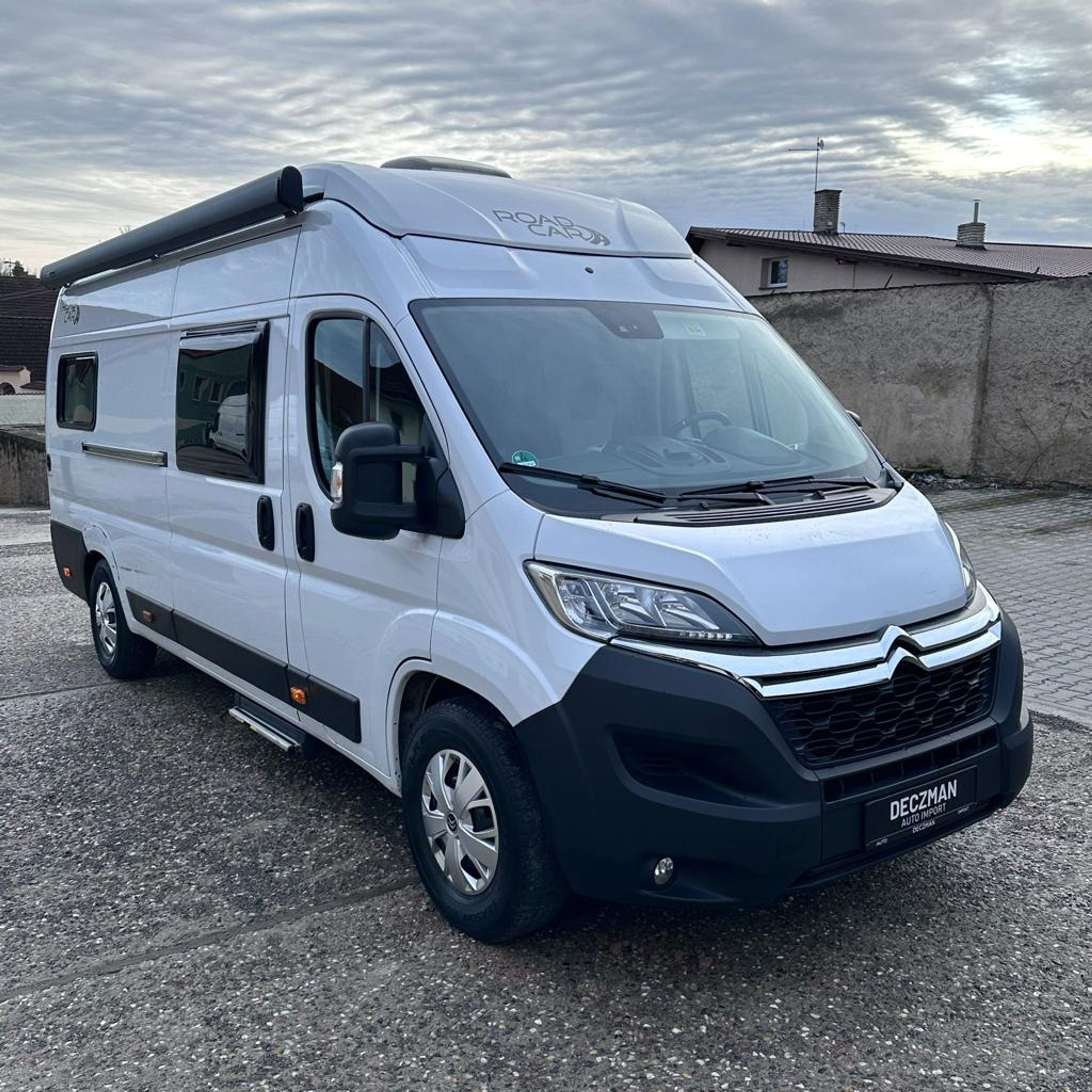 main caravan image