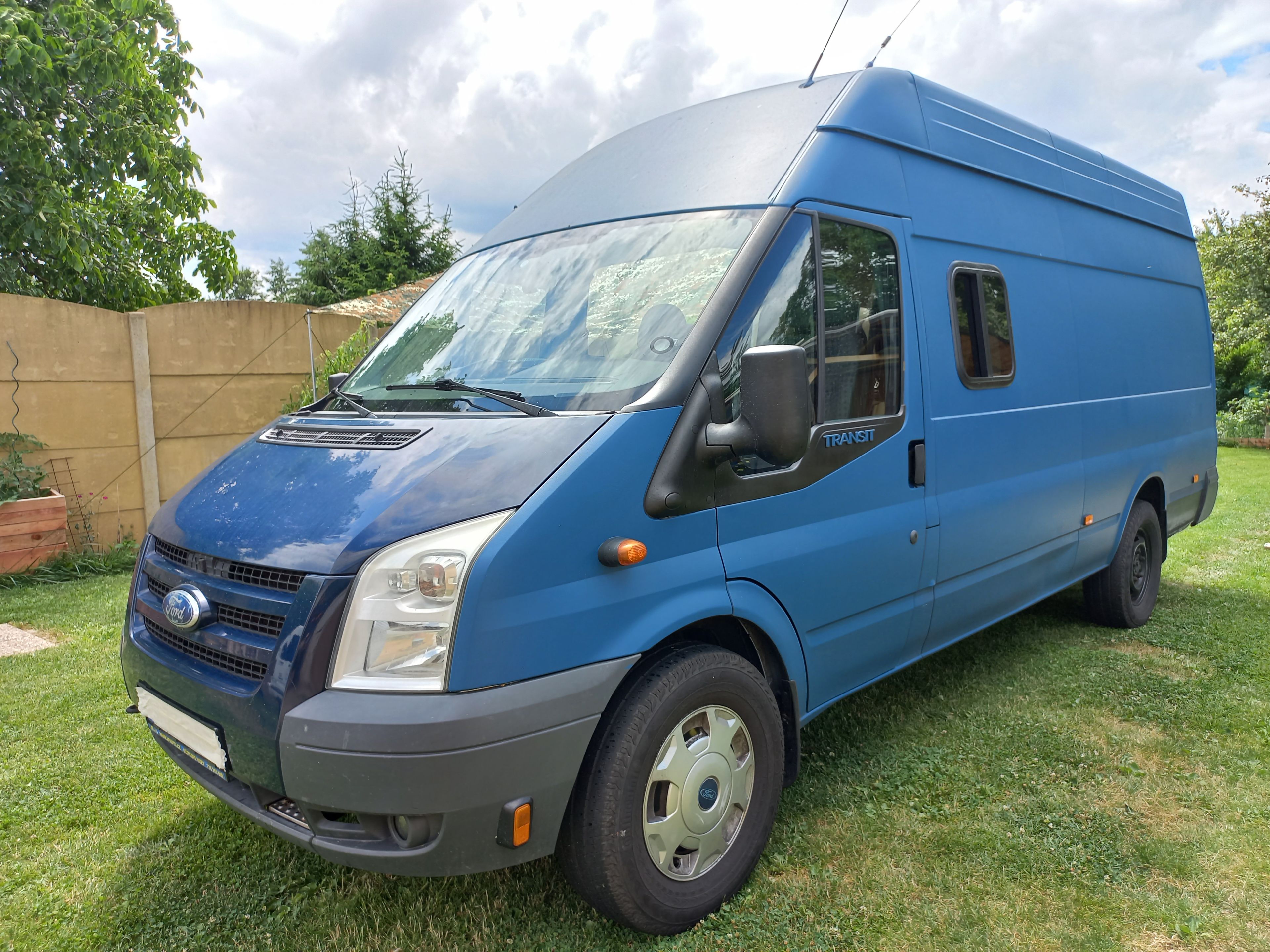 main caravan image