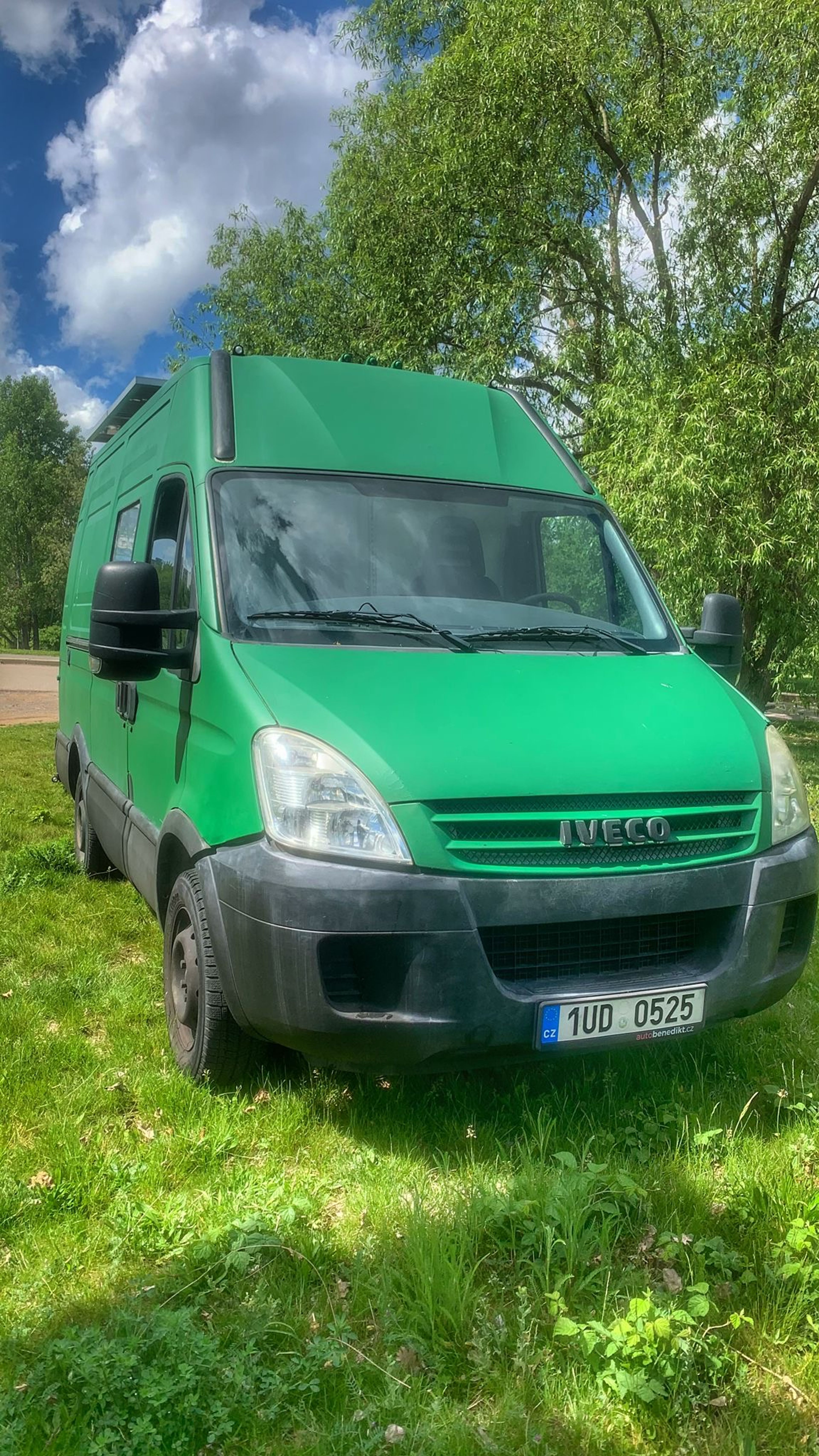 main caravan image