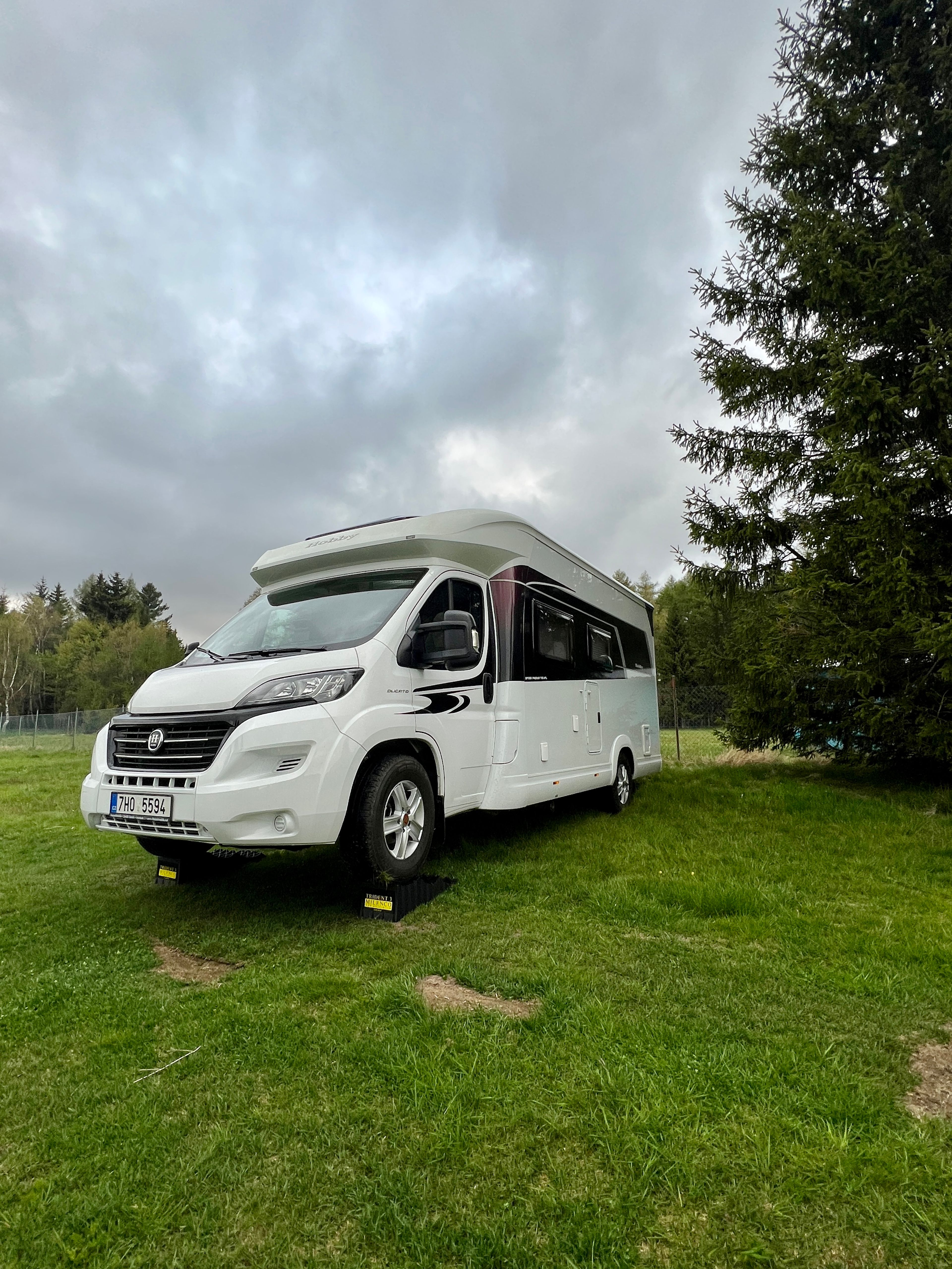 main caravan image