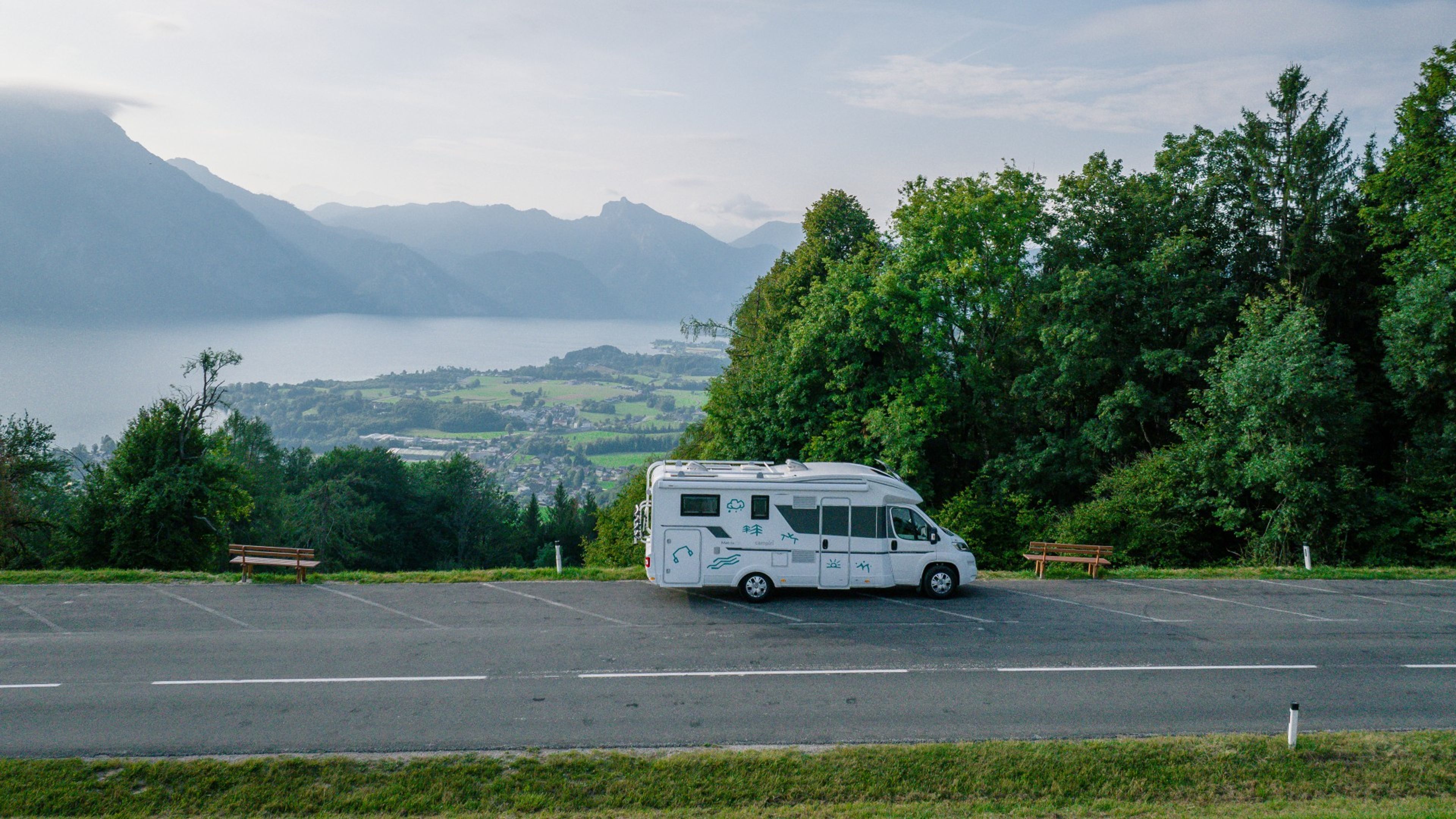 Jaký potřebuji řidičák pro obytné auto a karavan?